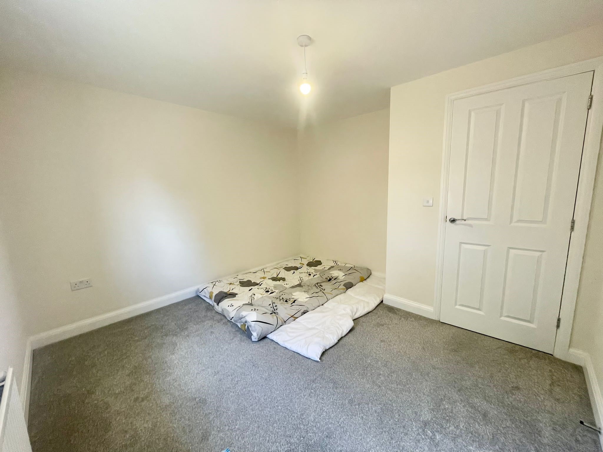 propertyP27784611