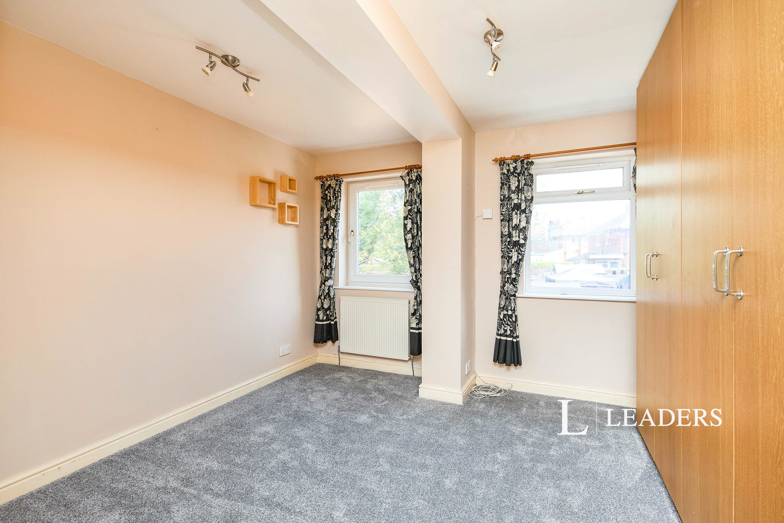 propertyP47389812