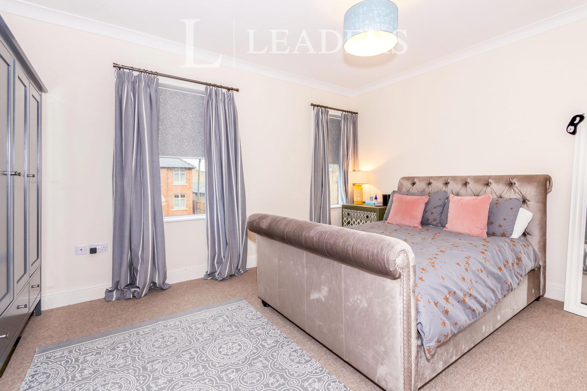 propertyP1571007