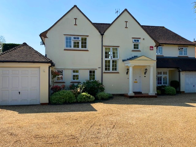propertyP10298015