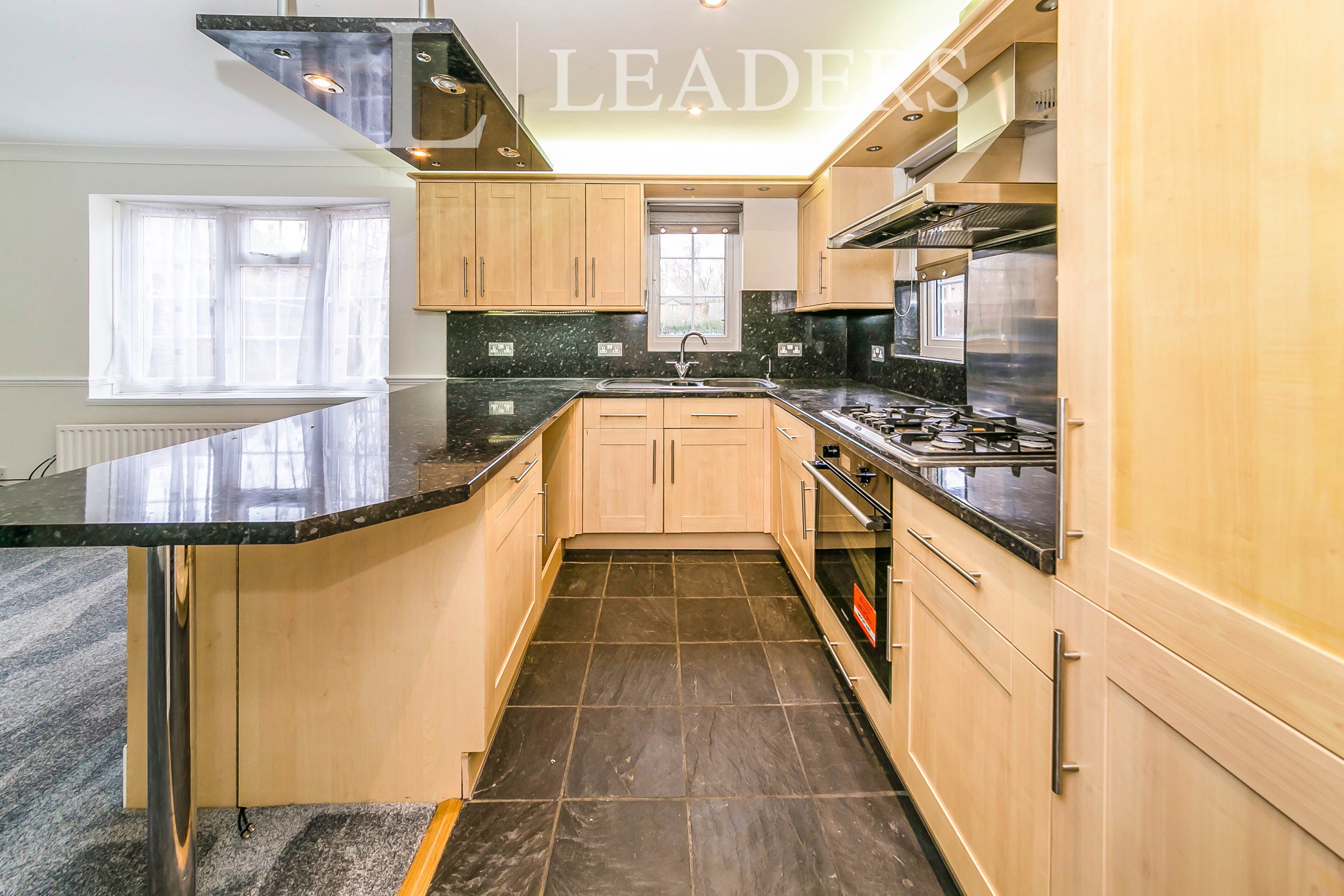 propertyP2132762