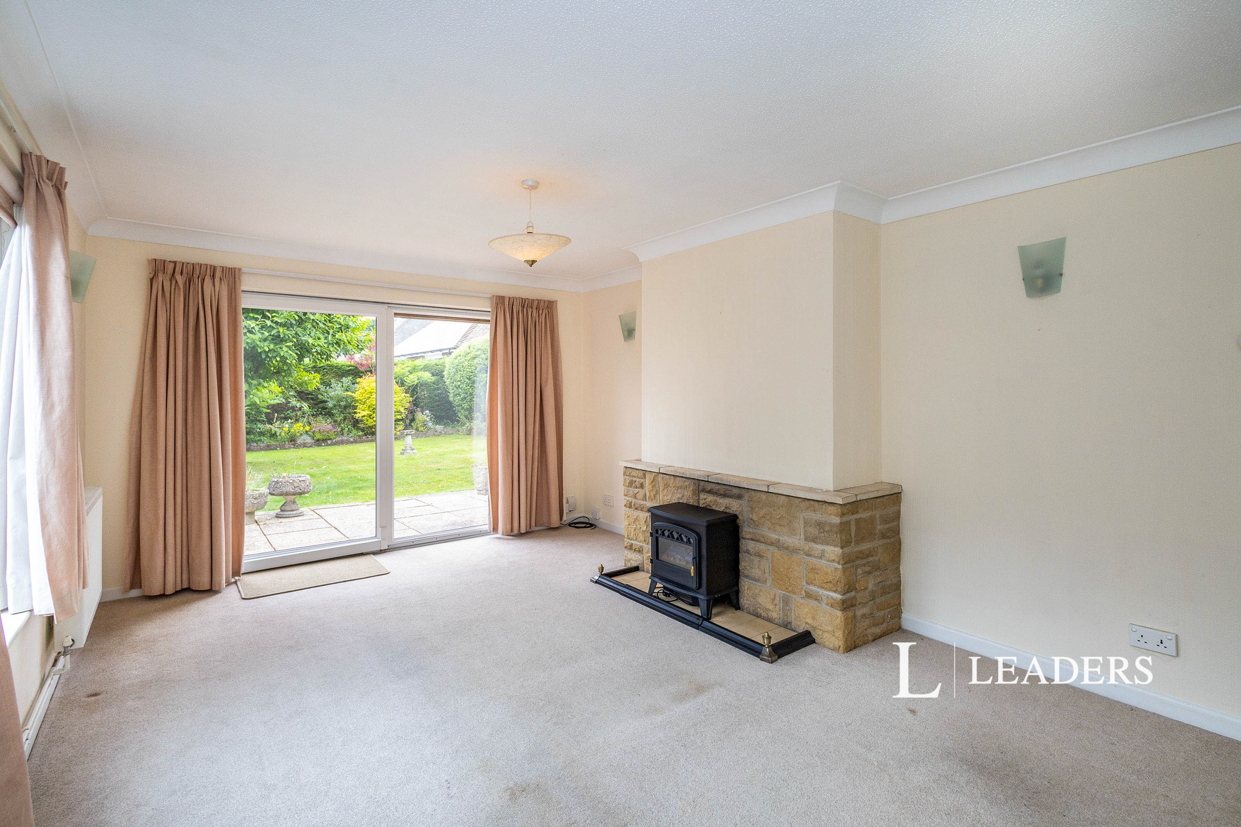 propertyP1452244