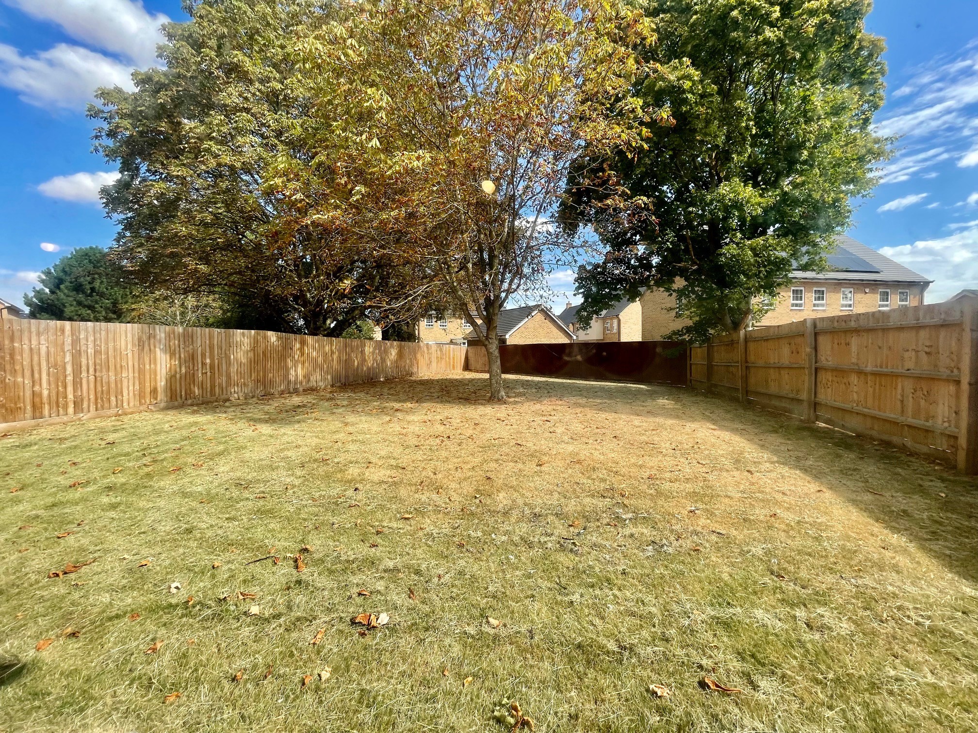 propertyP27784617