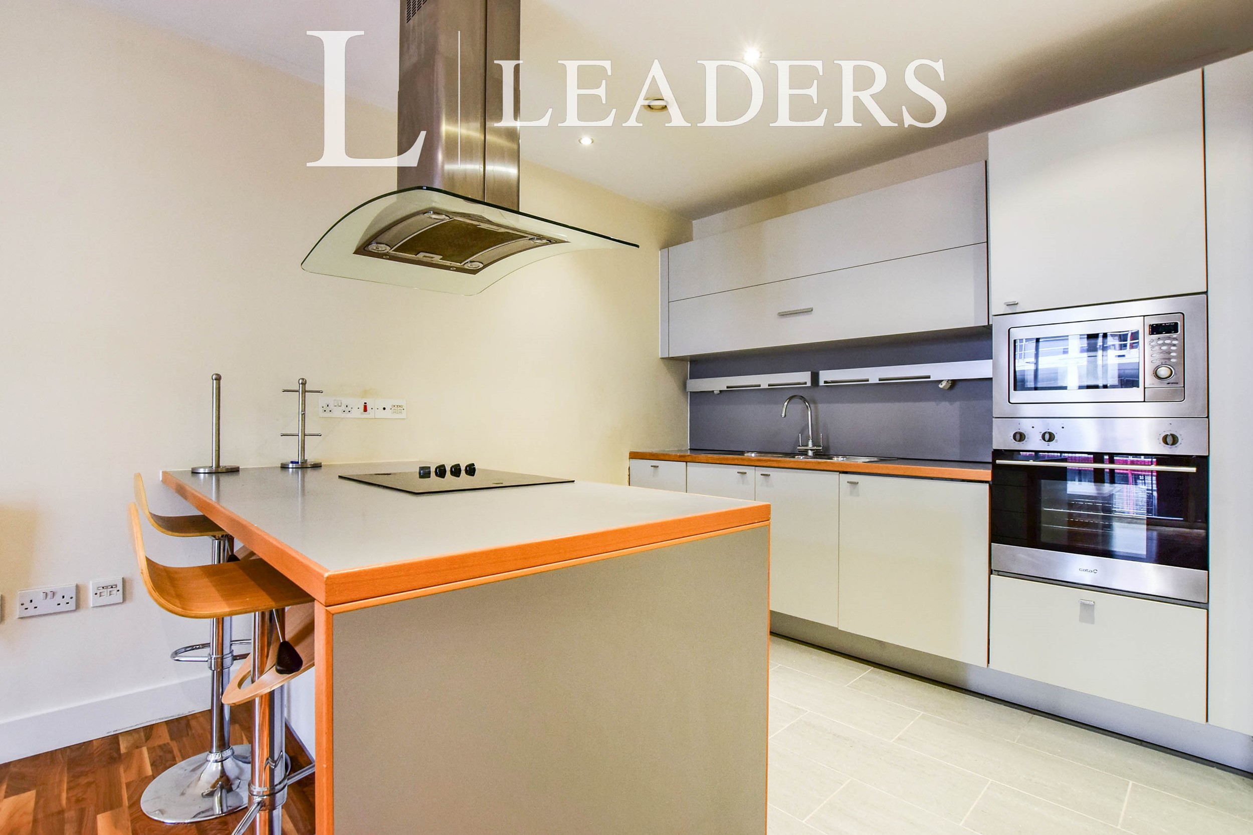 propertyP1354355