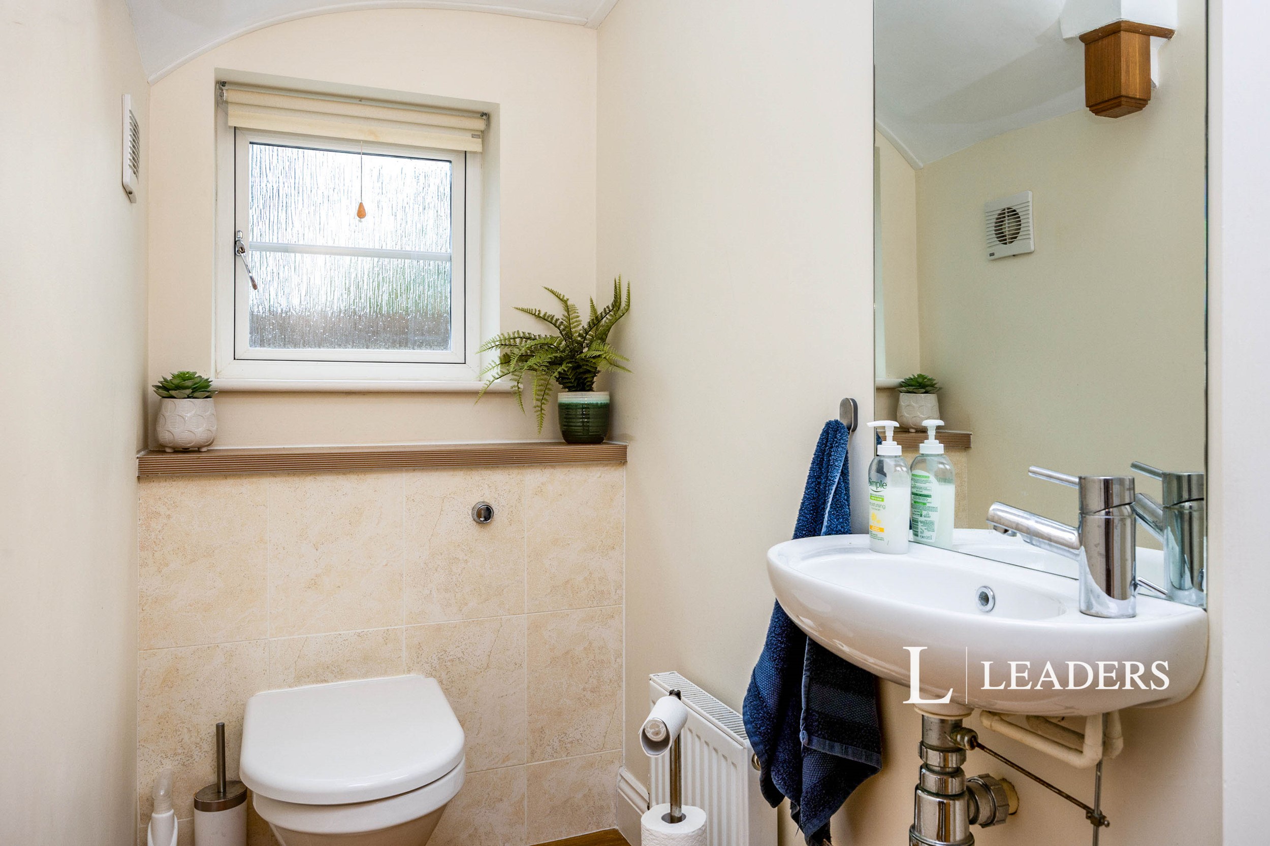 propertyP1049968