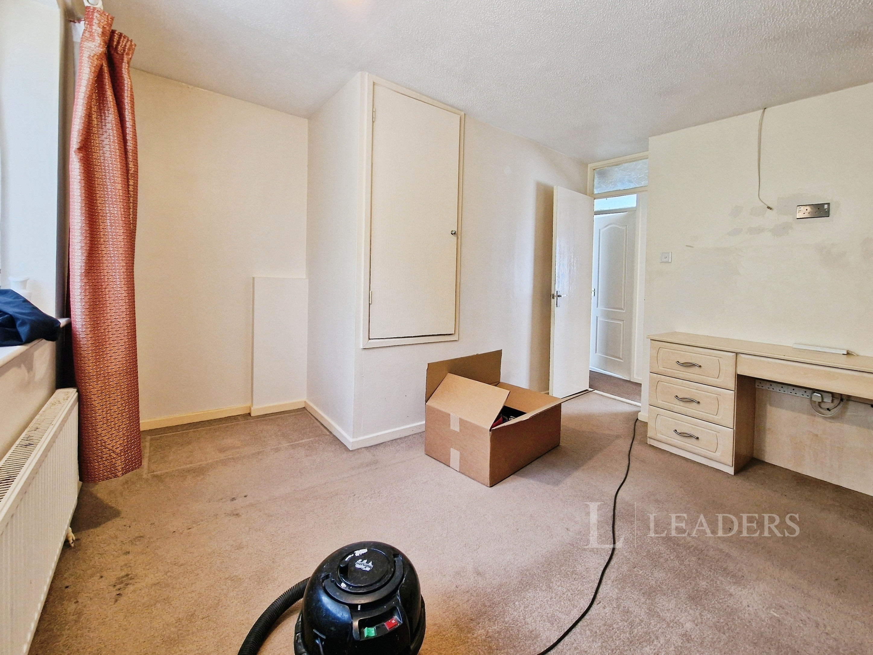 propertyP1595796