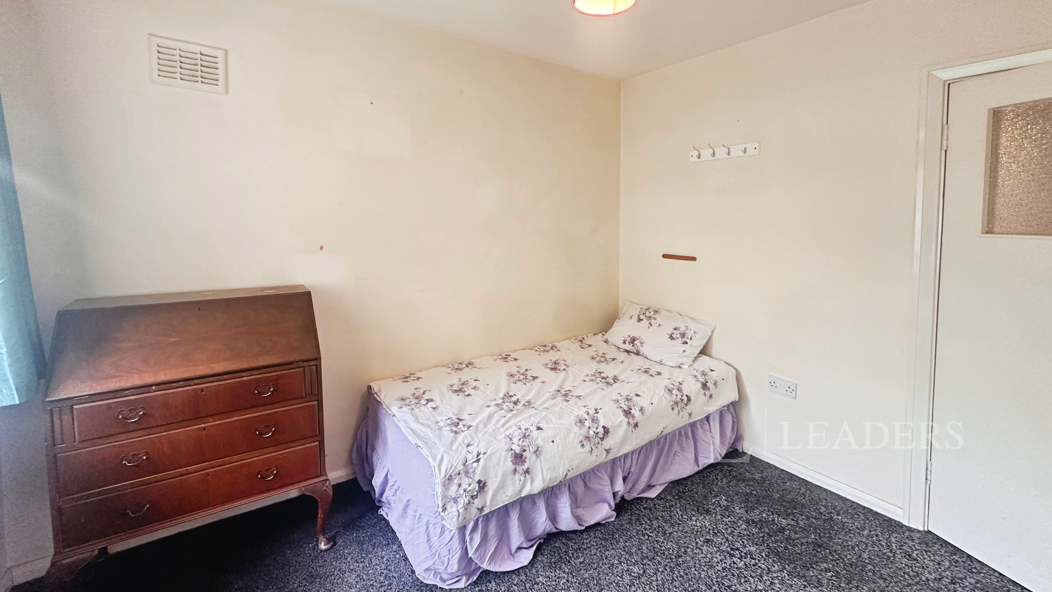 propertyP42971418