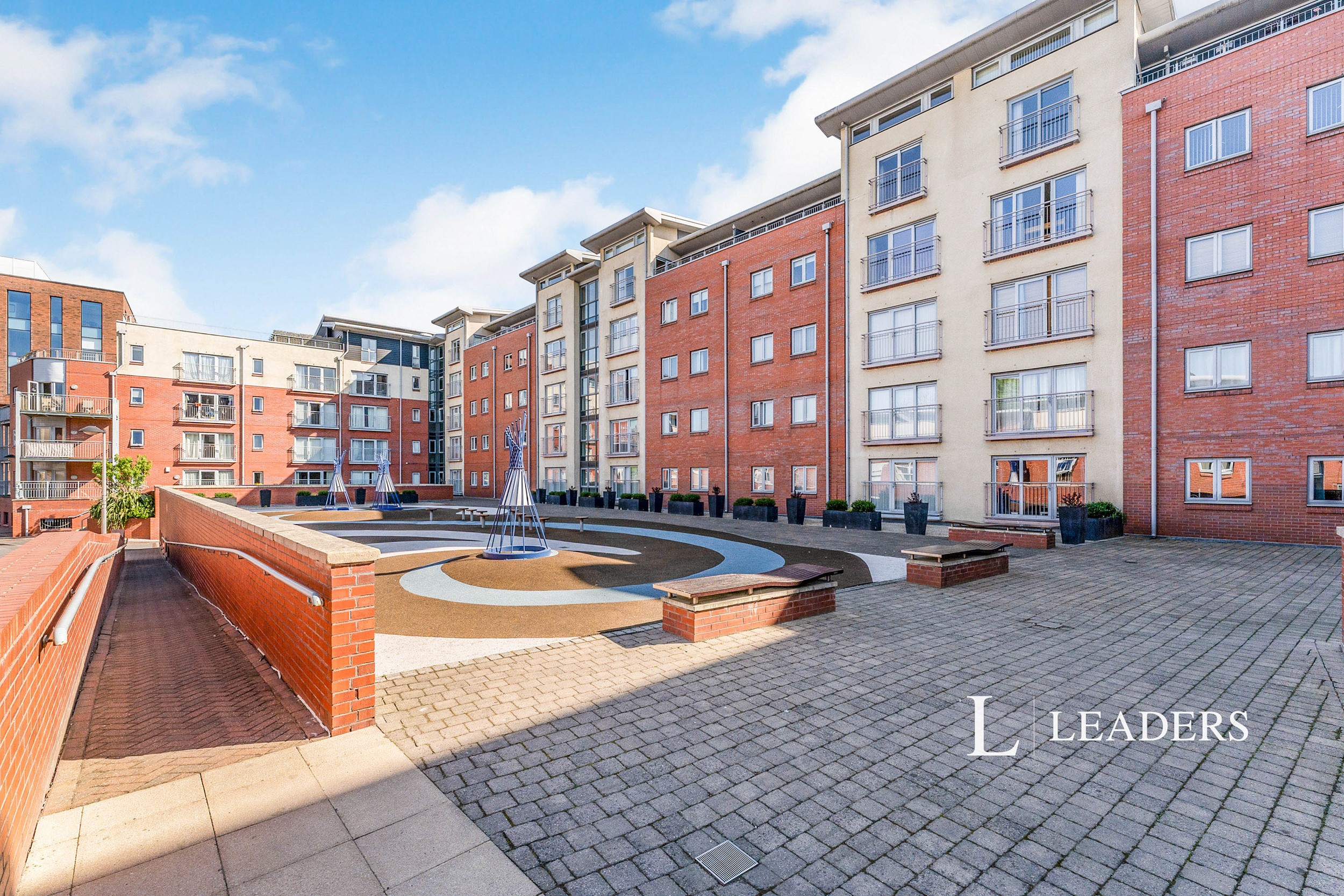 propertyP1348118
