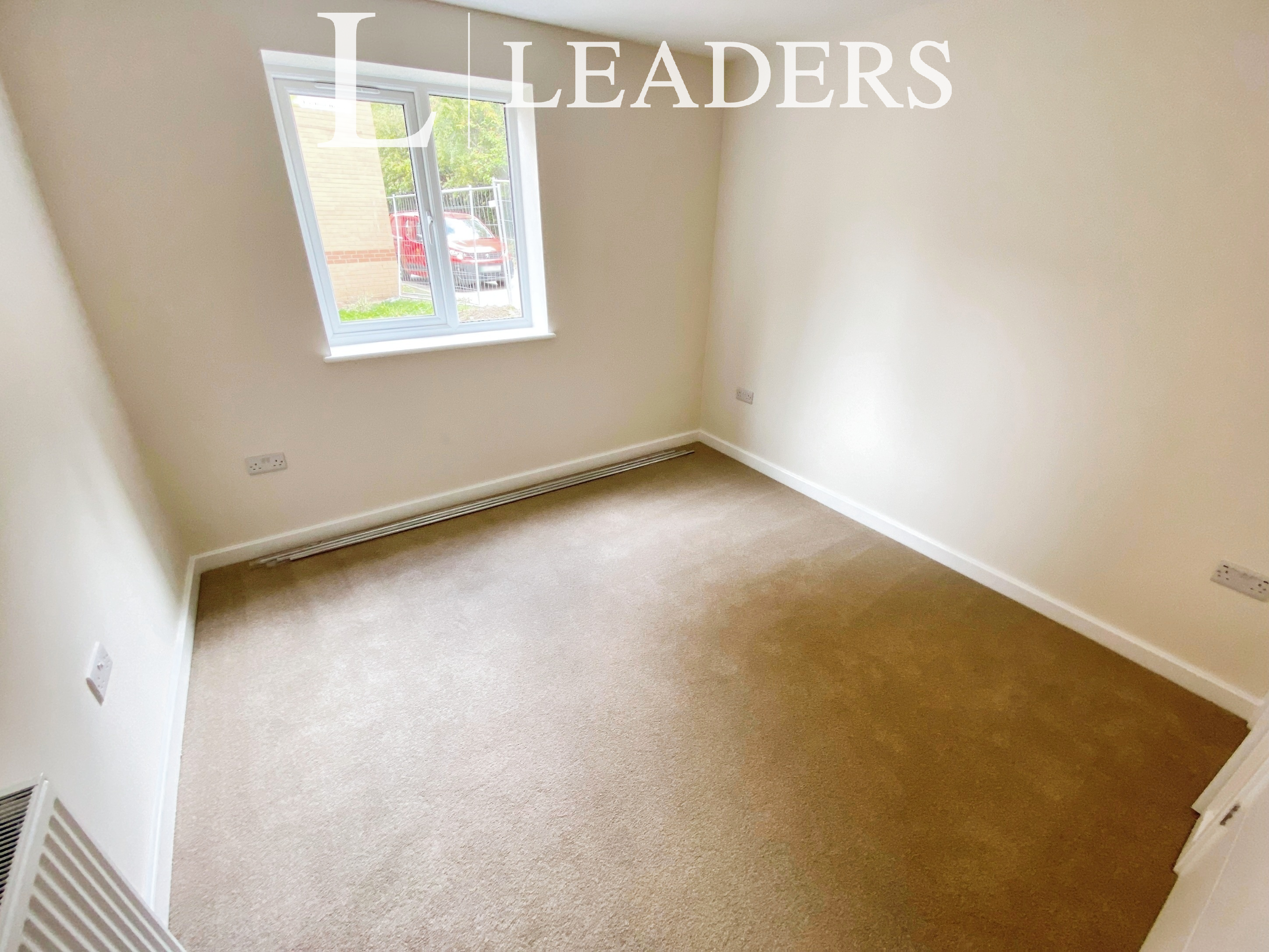 propertyP3483685