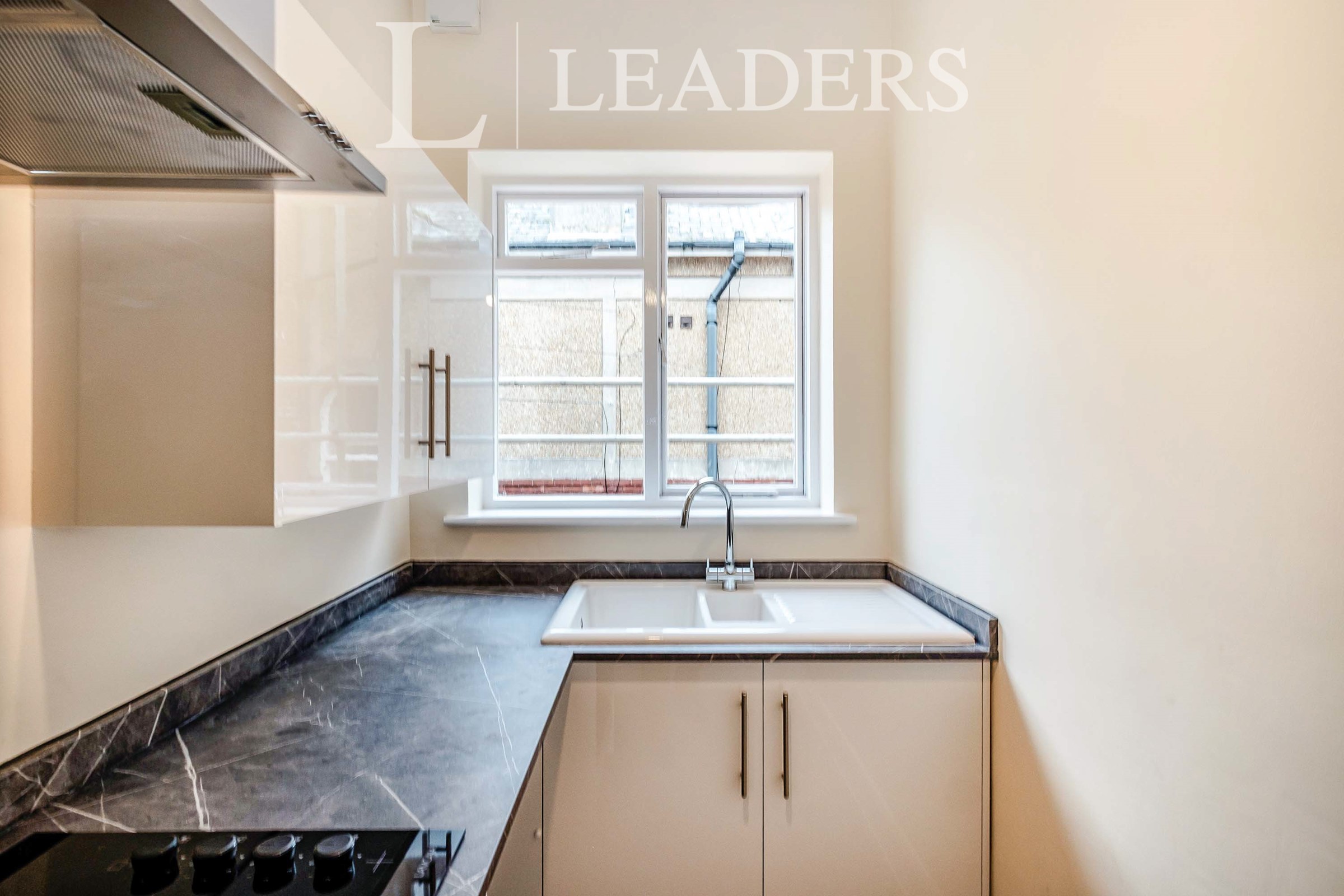 propertyP1282385