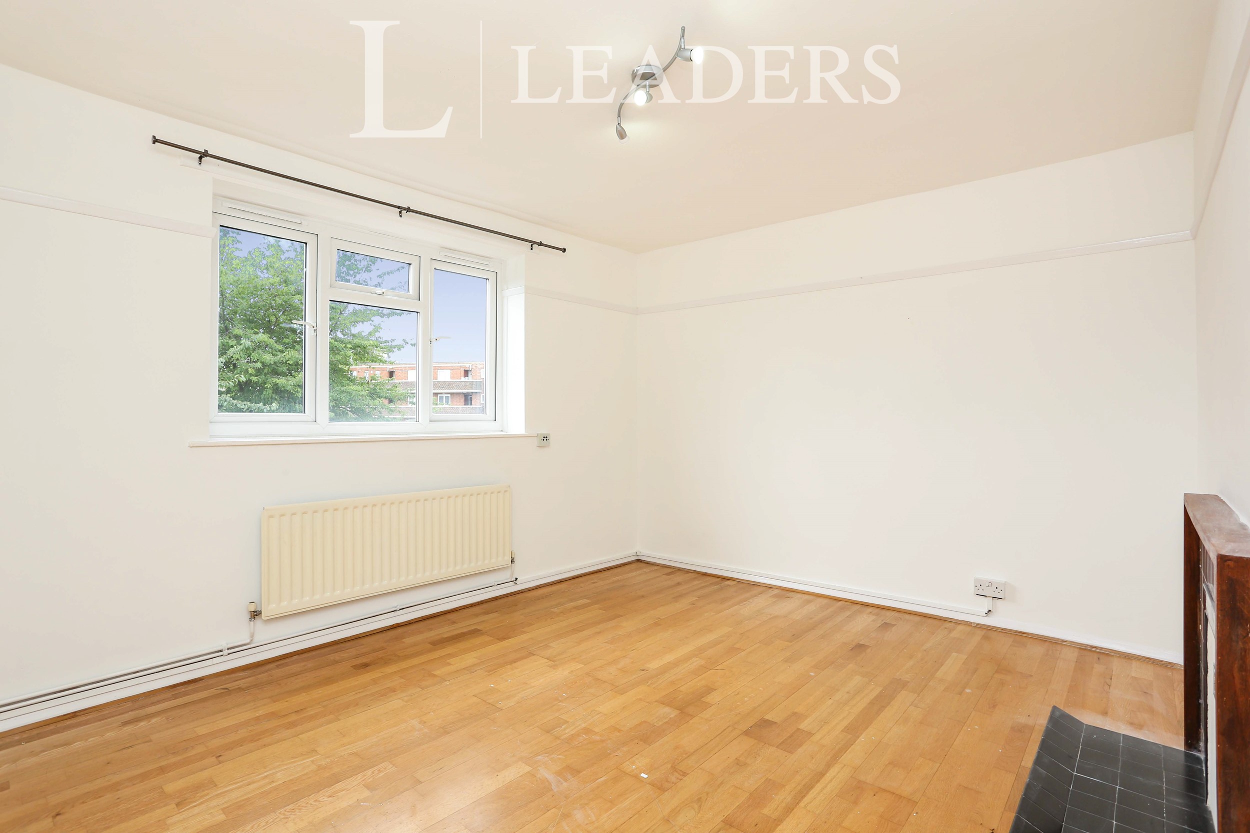 propertyP2556045