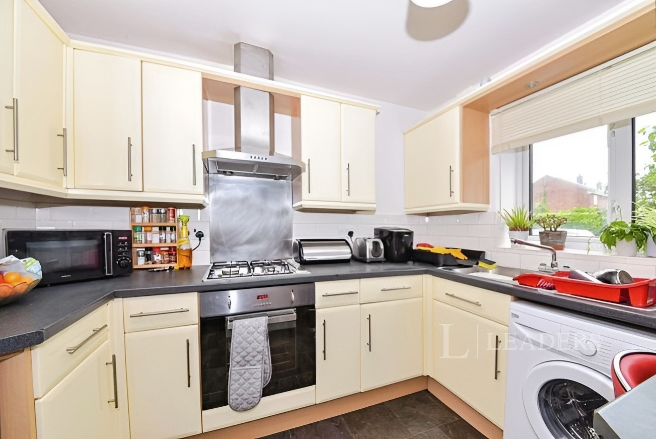 propertyP1559342
