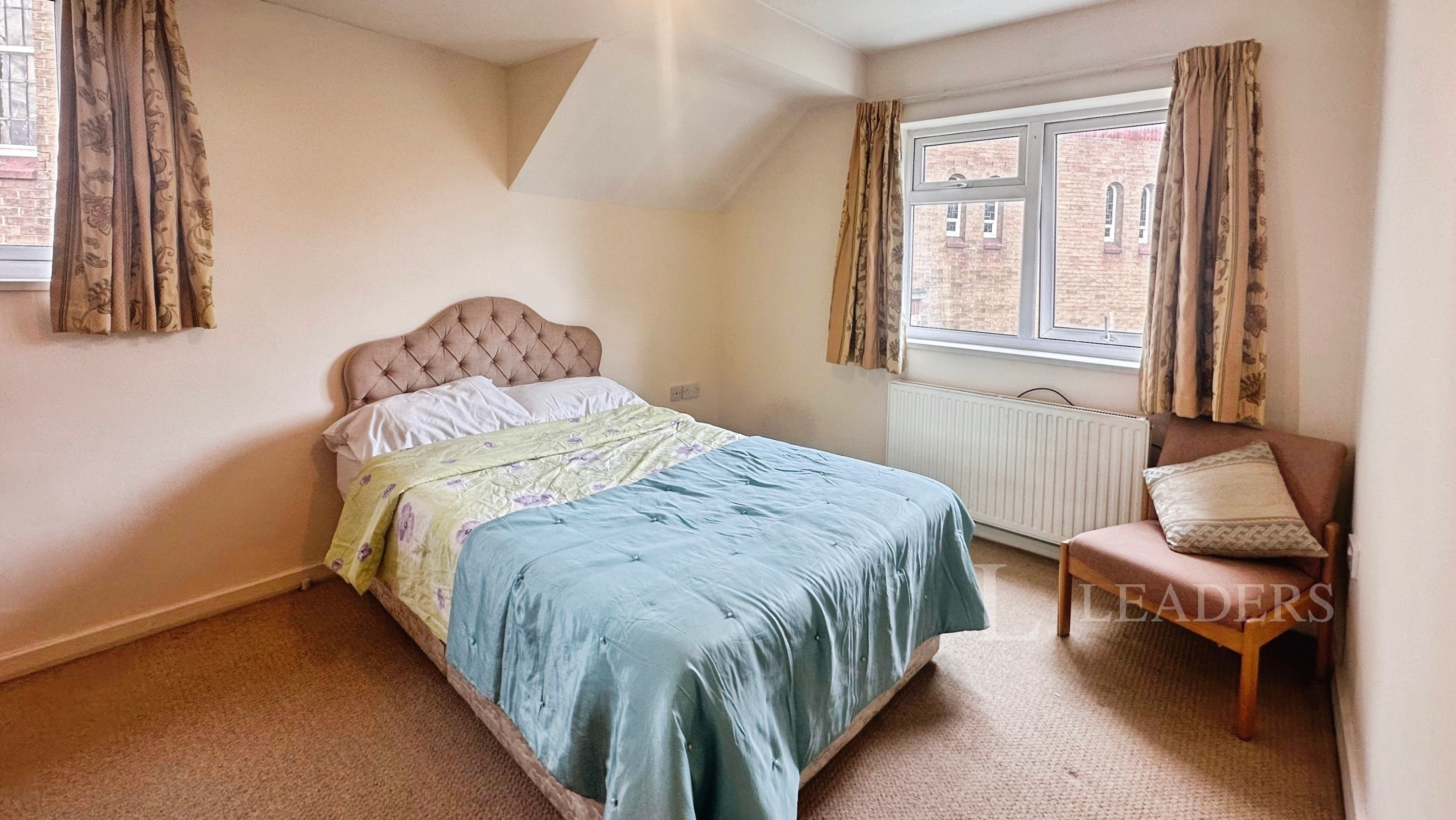 propertyP42971415