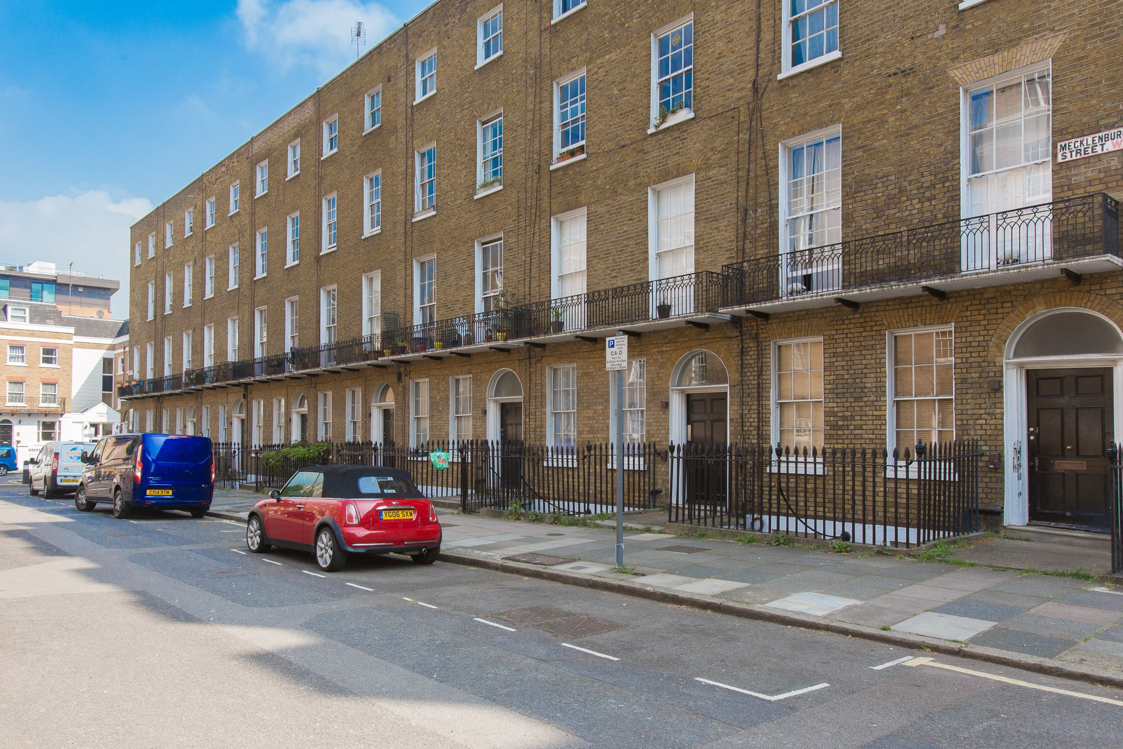 propertyP2857806