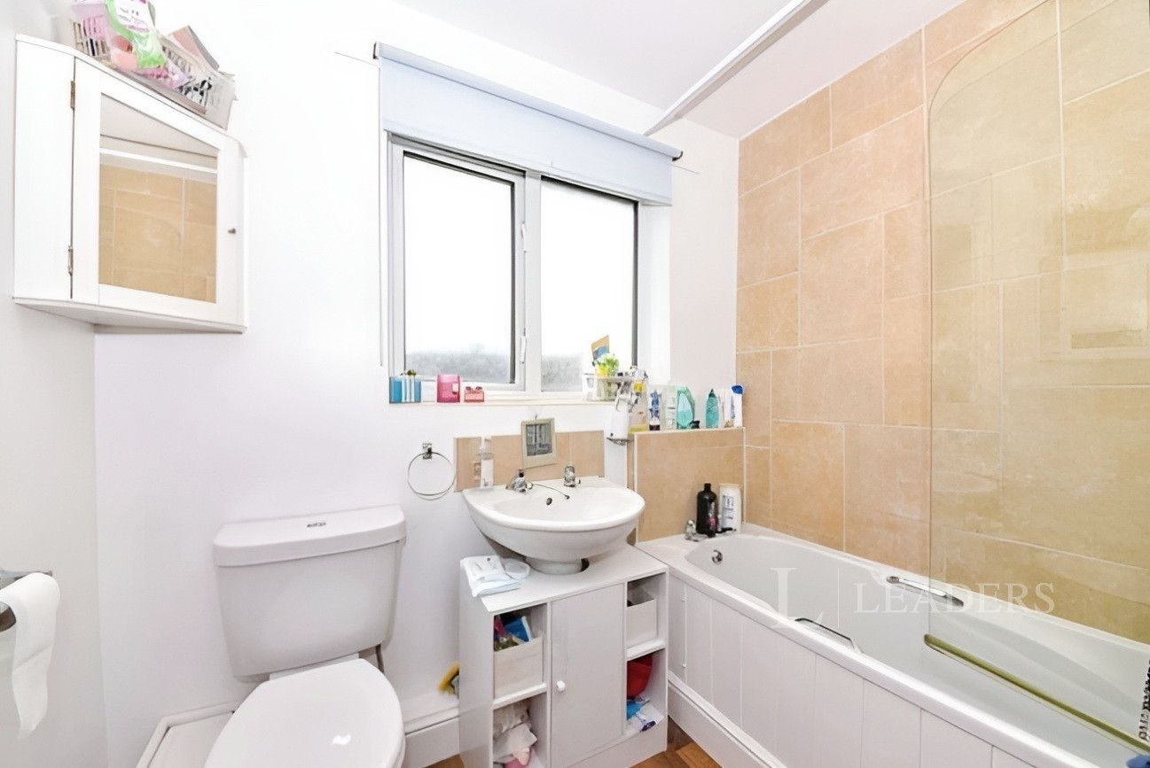 propertyP1559348