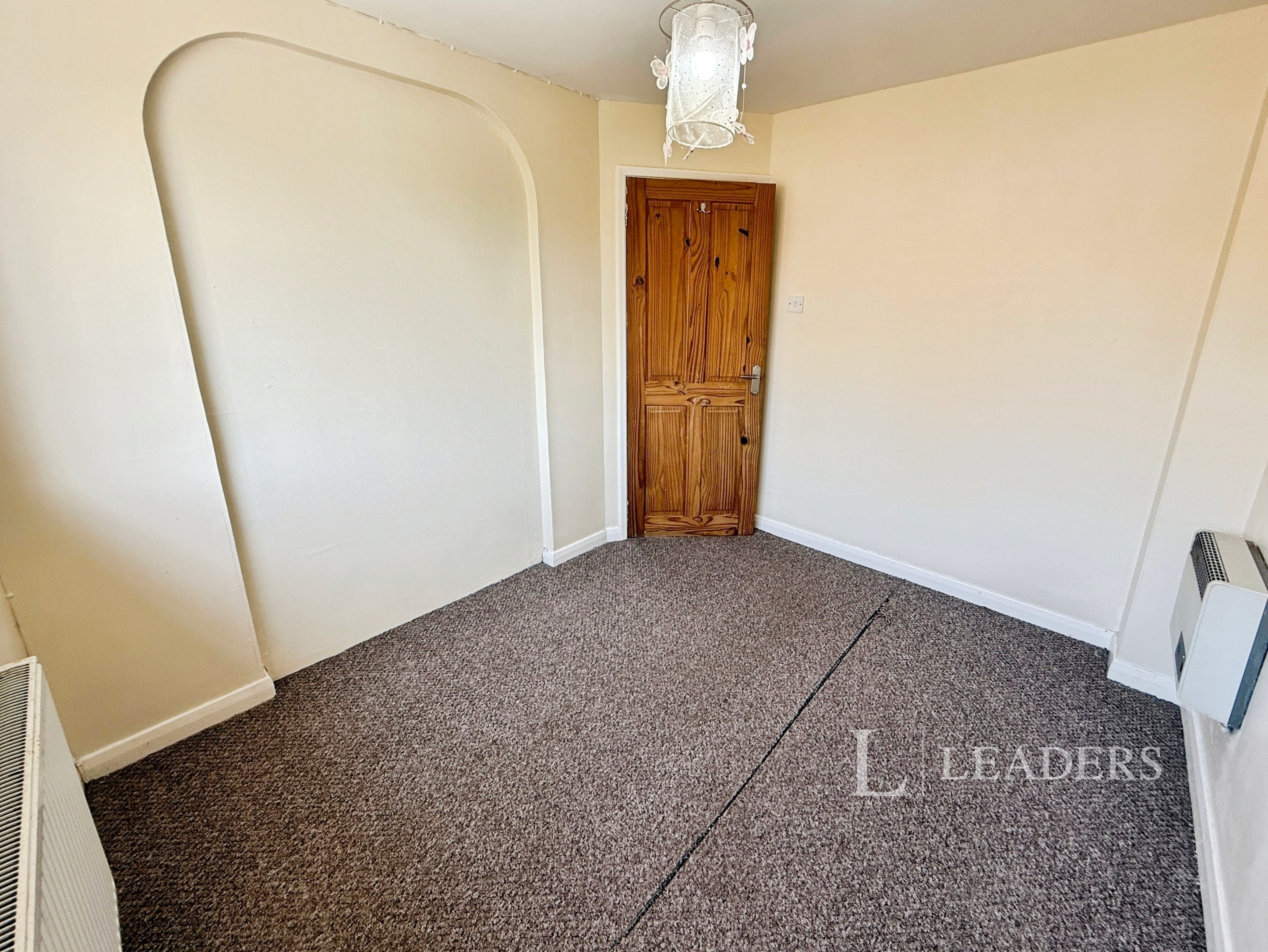 propertyP27604510
