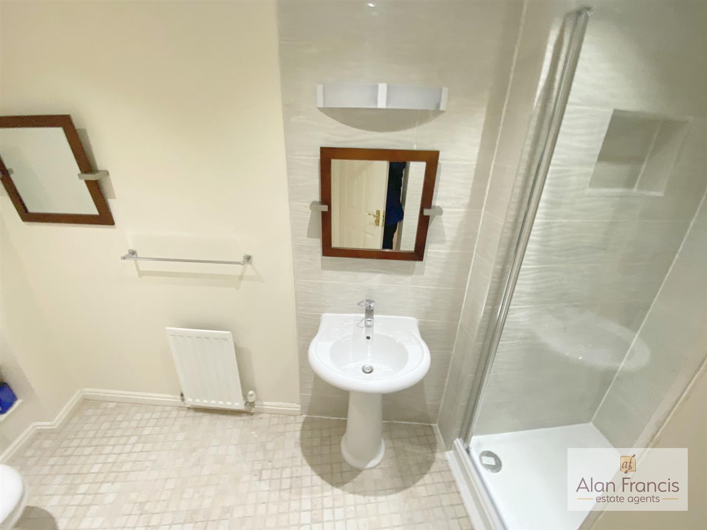 propertyP4235886