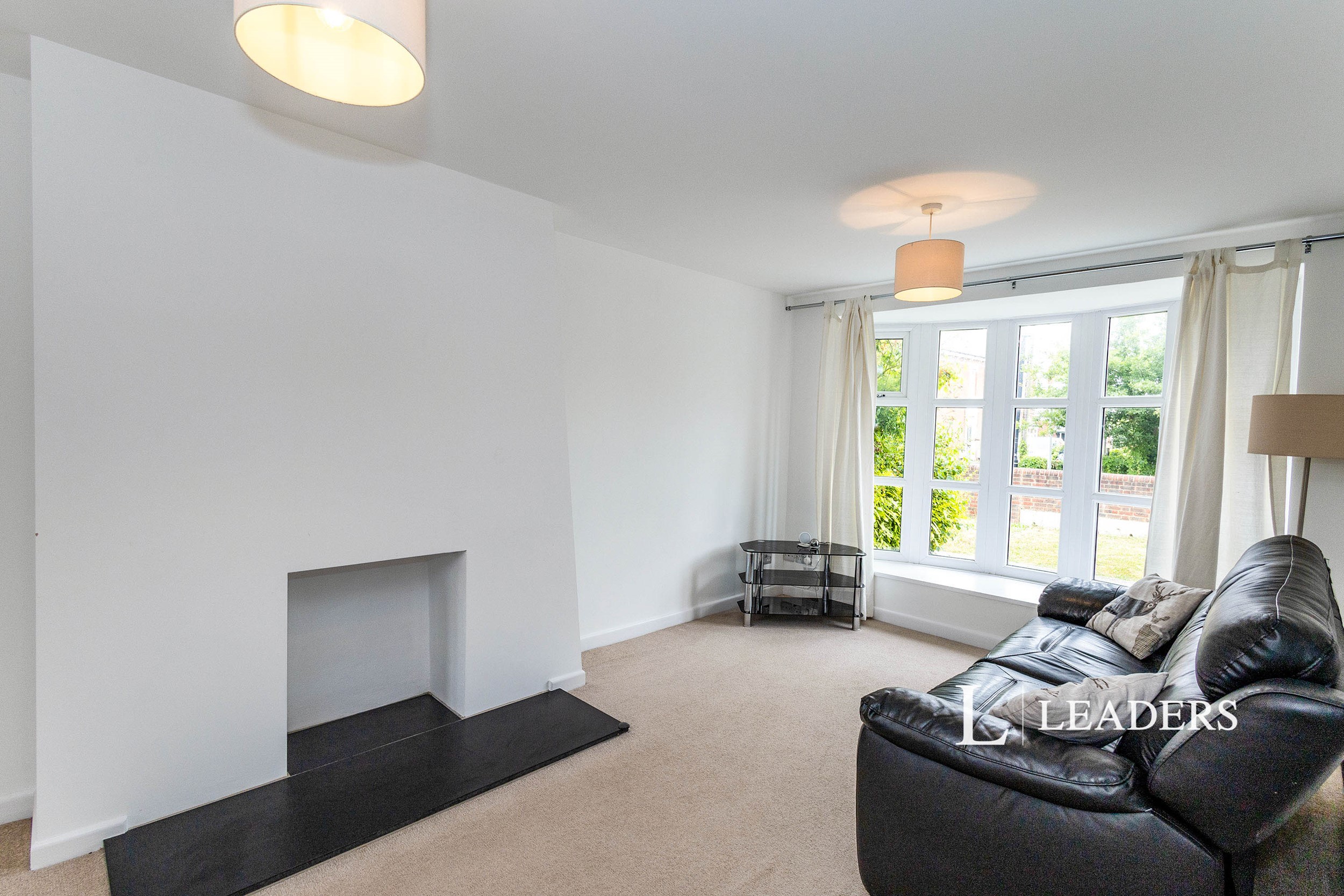 propertyP37152210