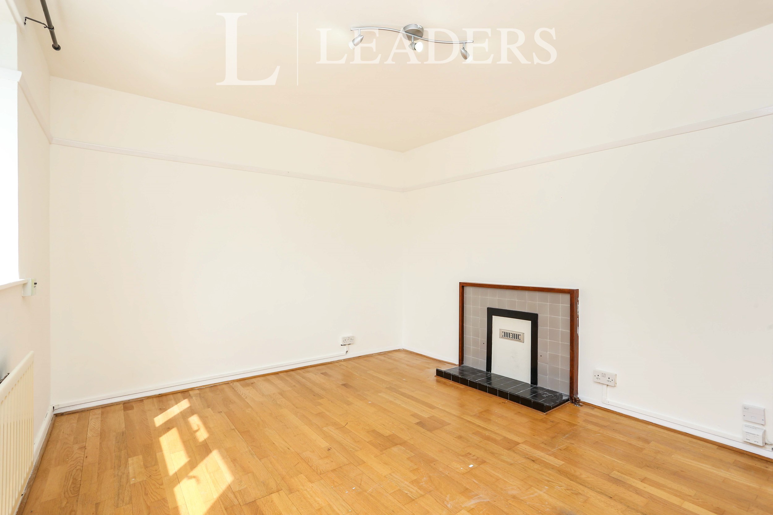 propertyP2556047