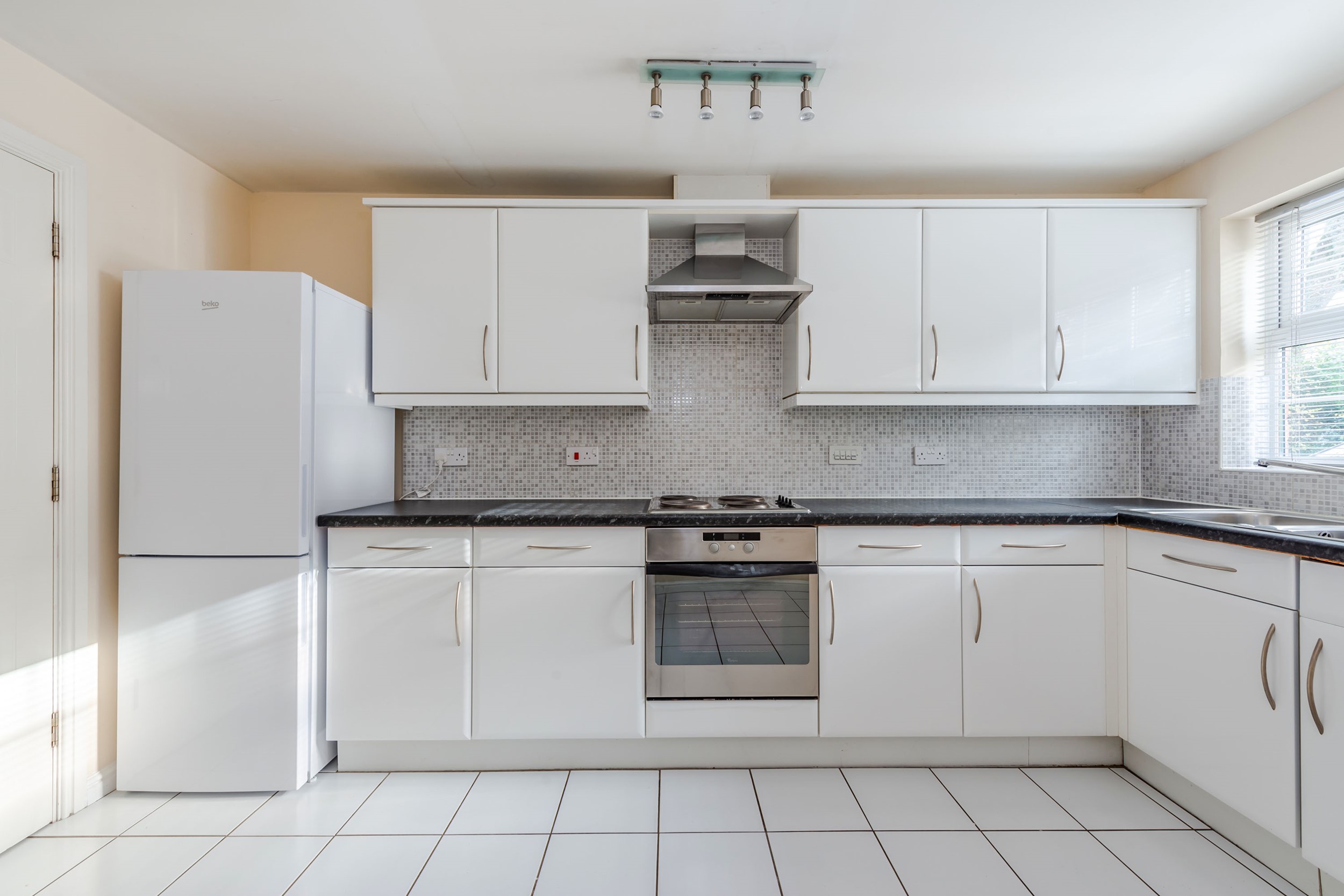 propertyP1096572