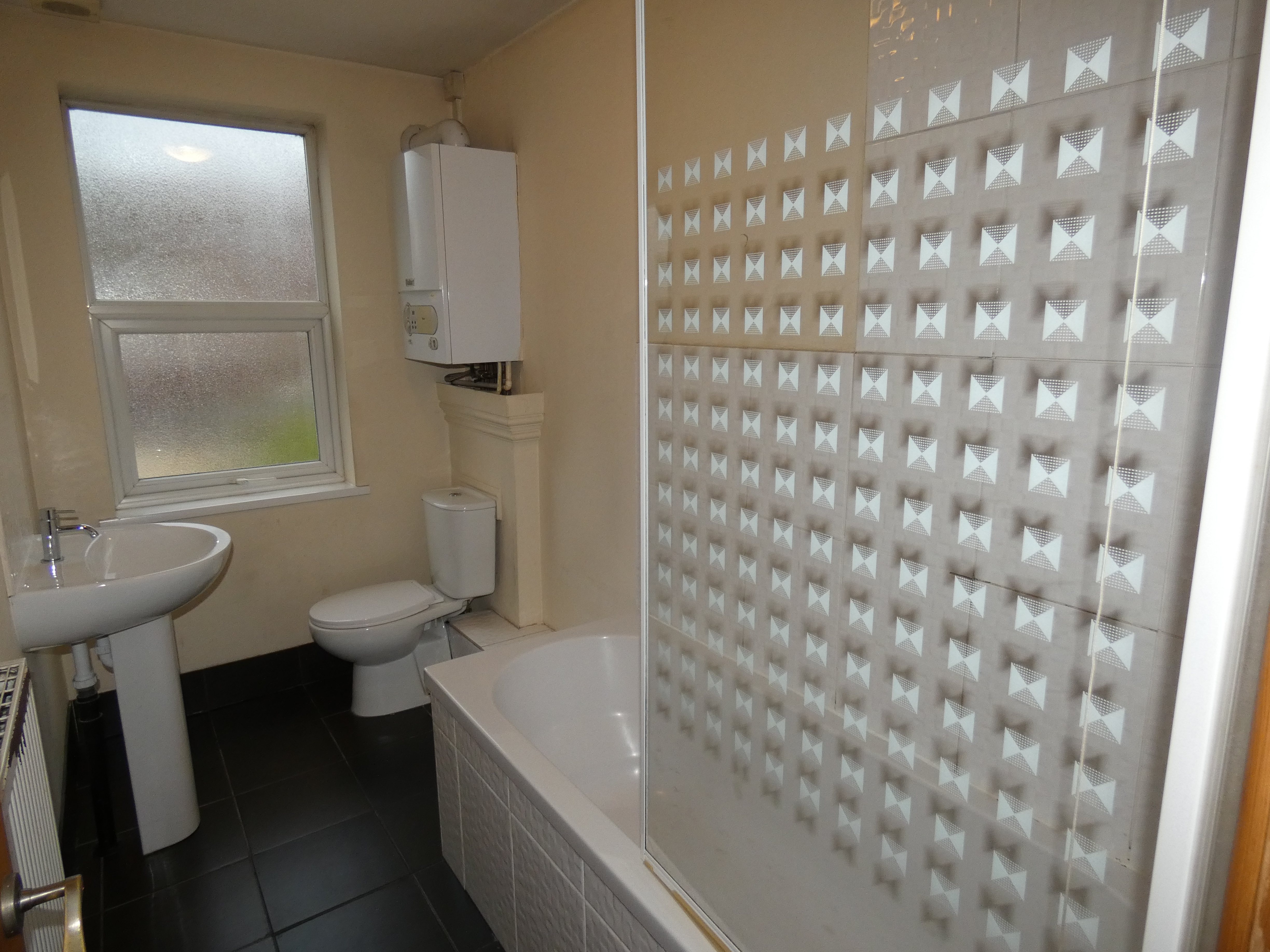 propertyP1330876