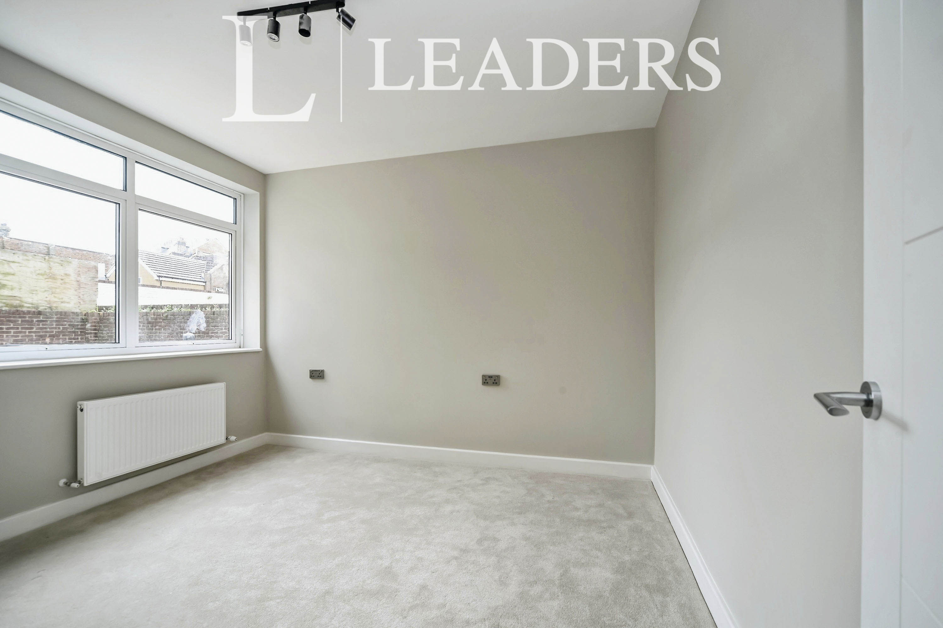 propertyP3983544