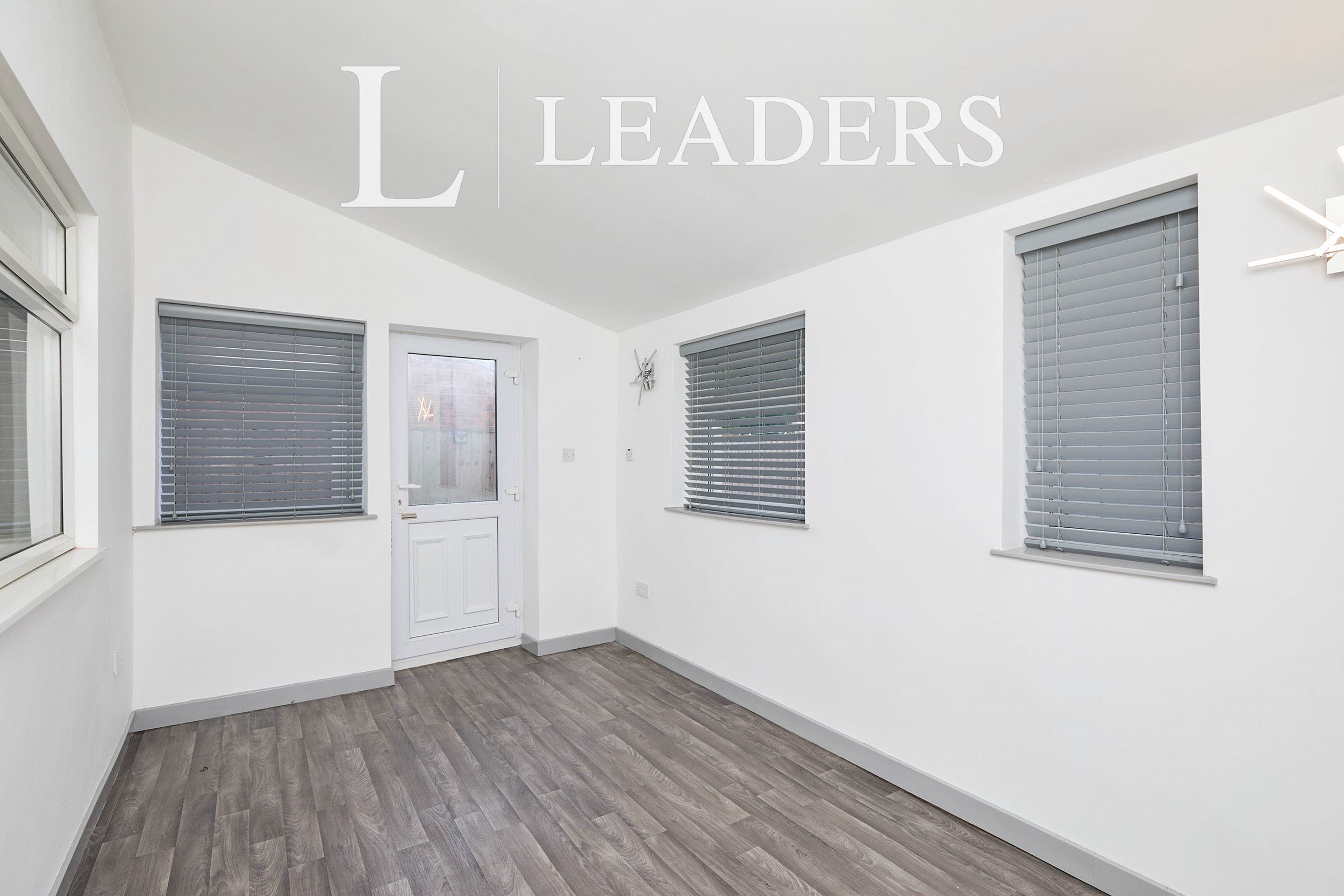 propertyP45300417