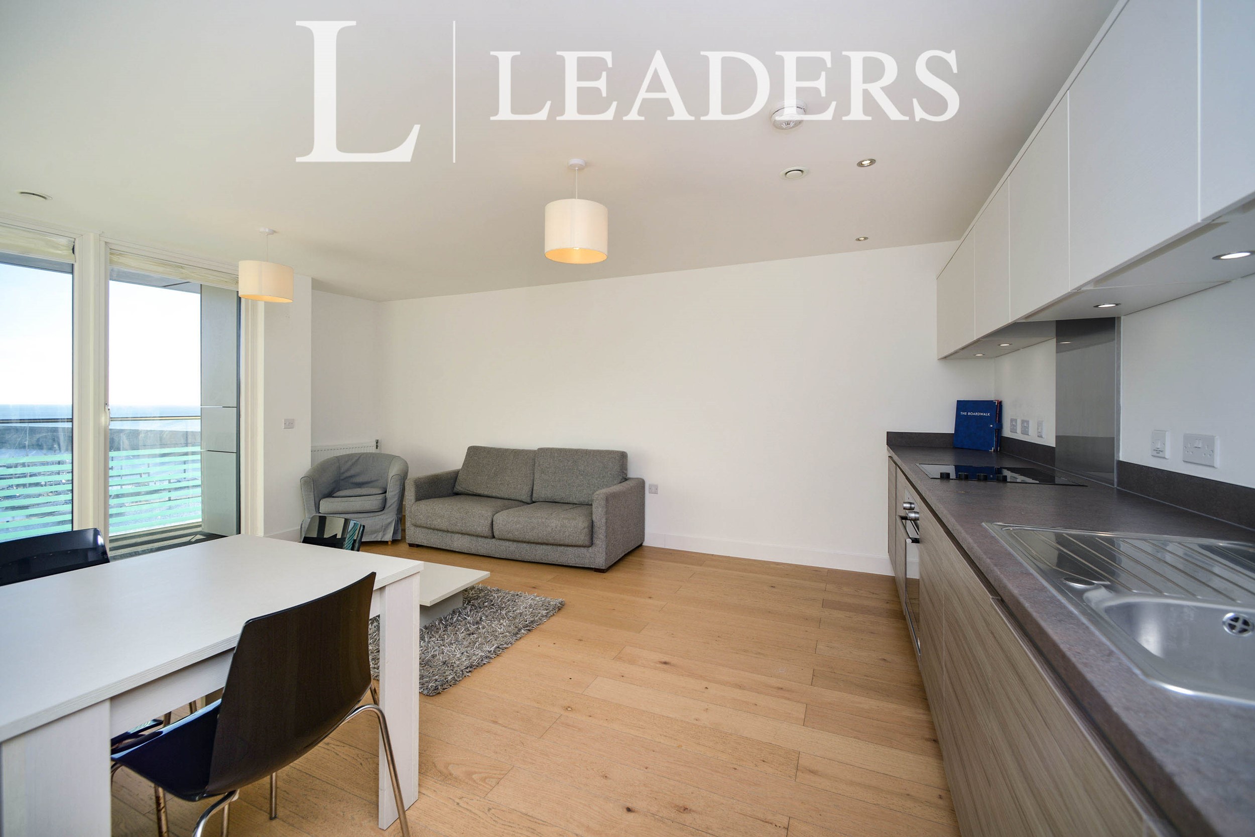 propertyP1251354