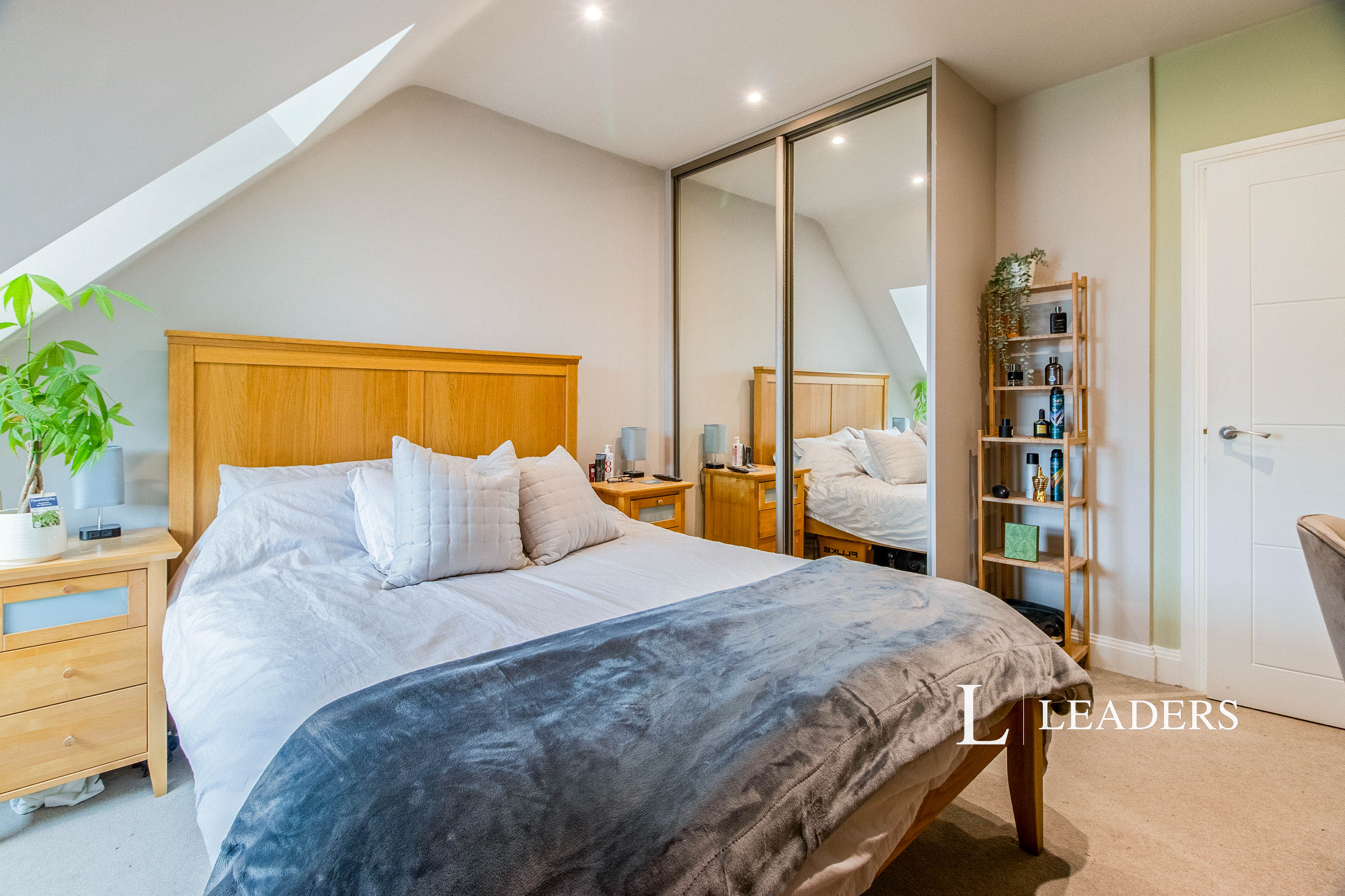 propertyP4688842