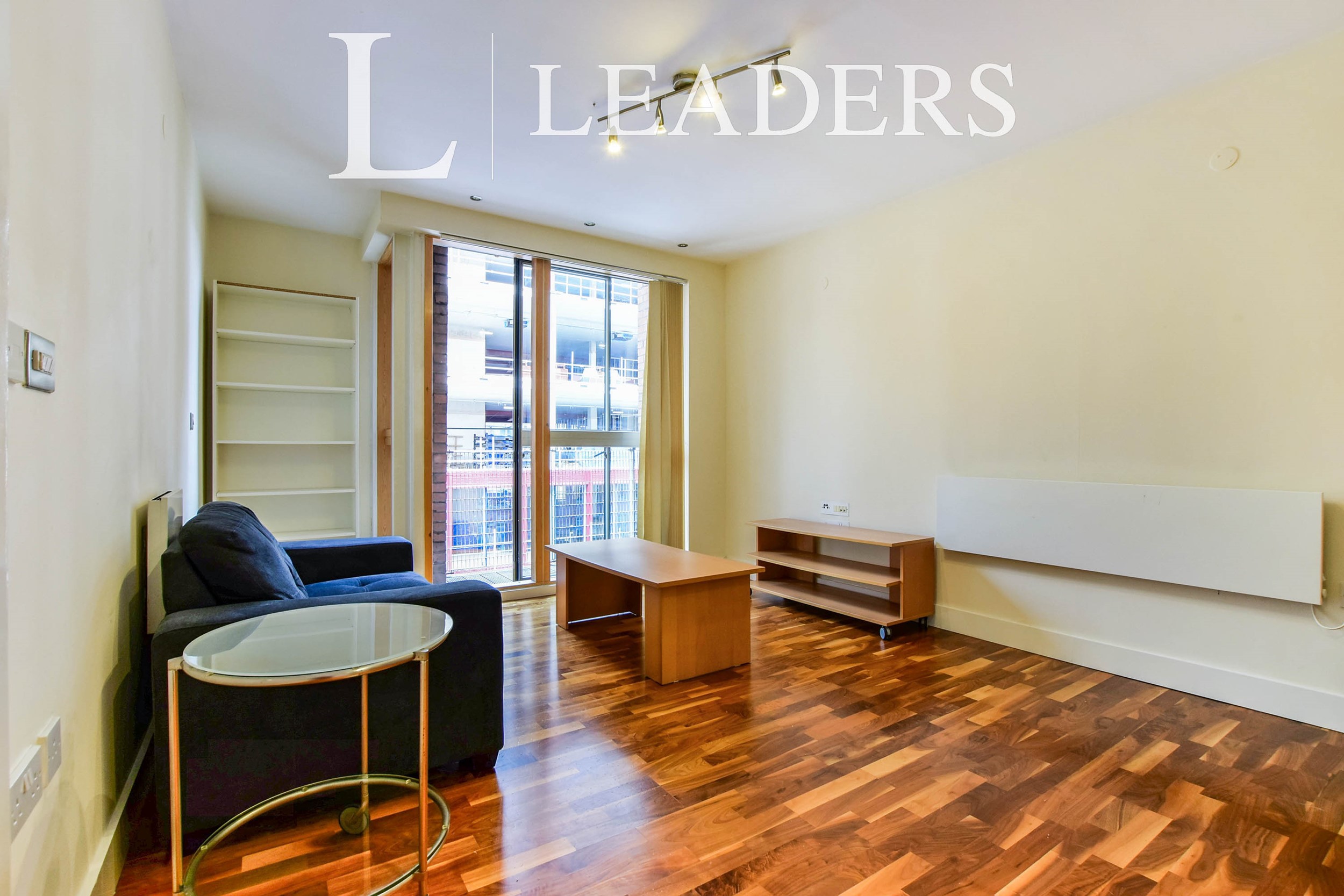 propertyP1354352