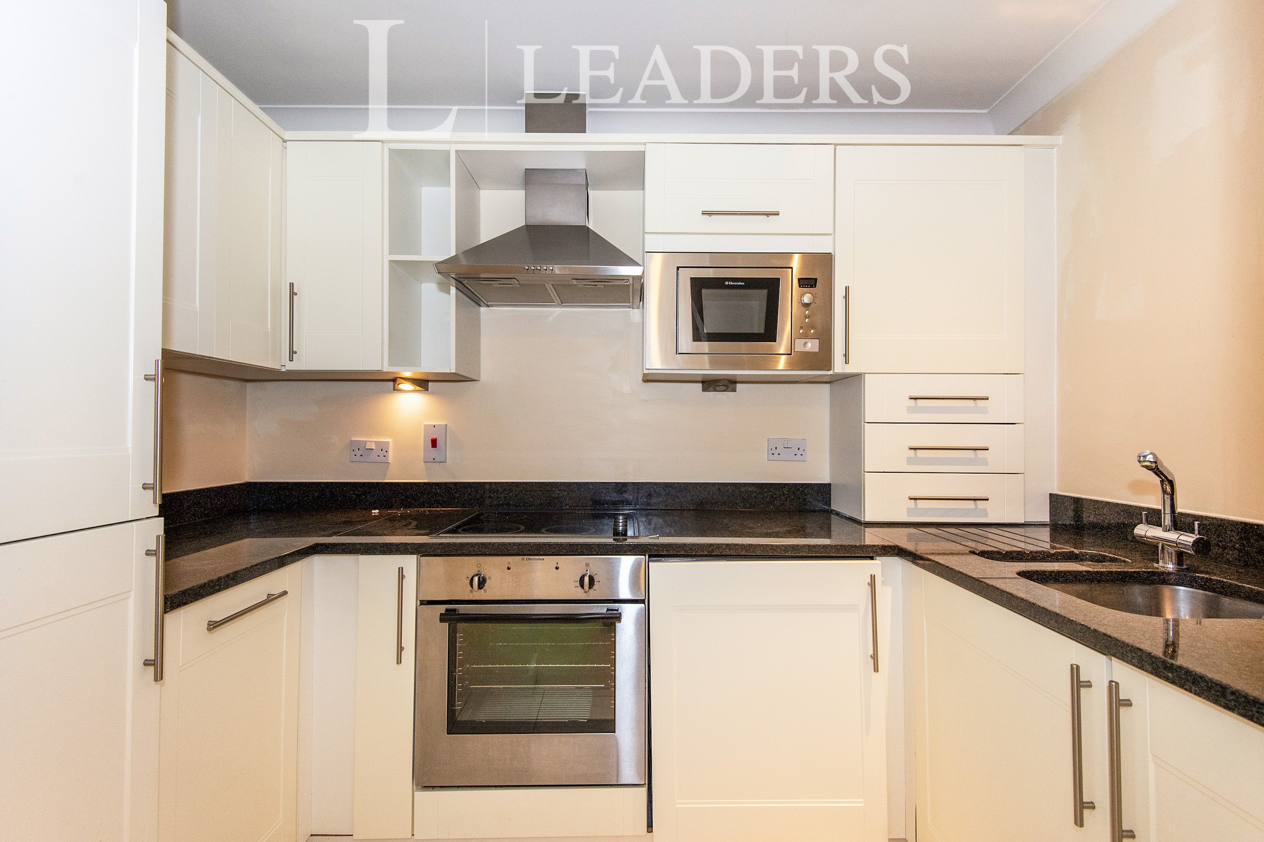 propertyP1034673