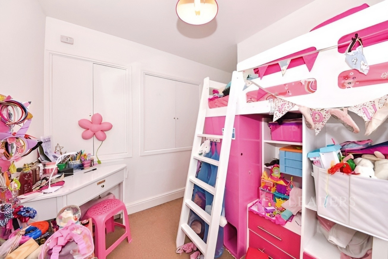 propertyP1559347