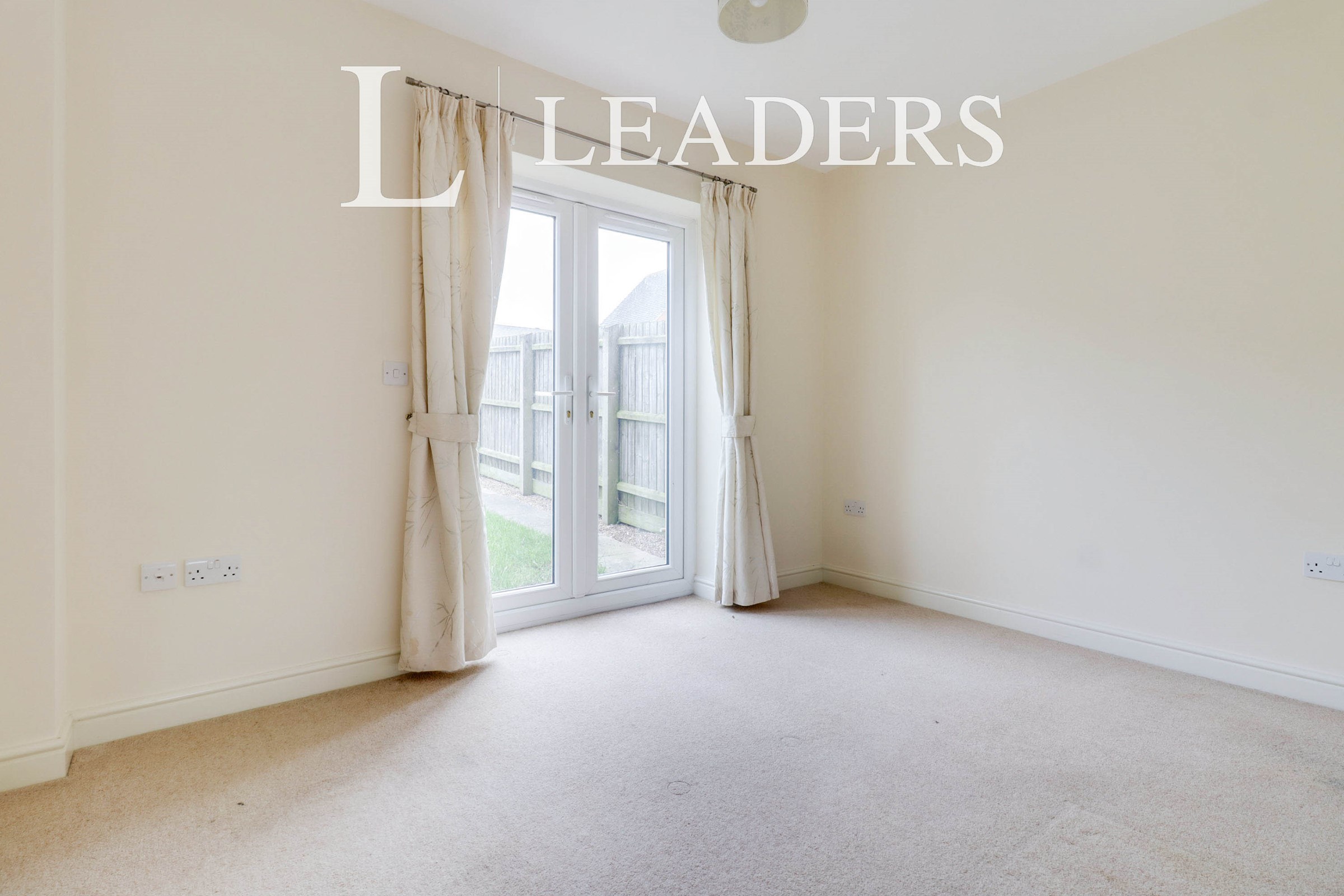 propertyP1393455