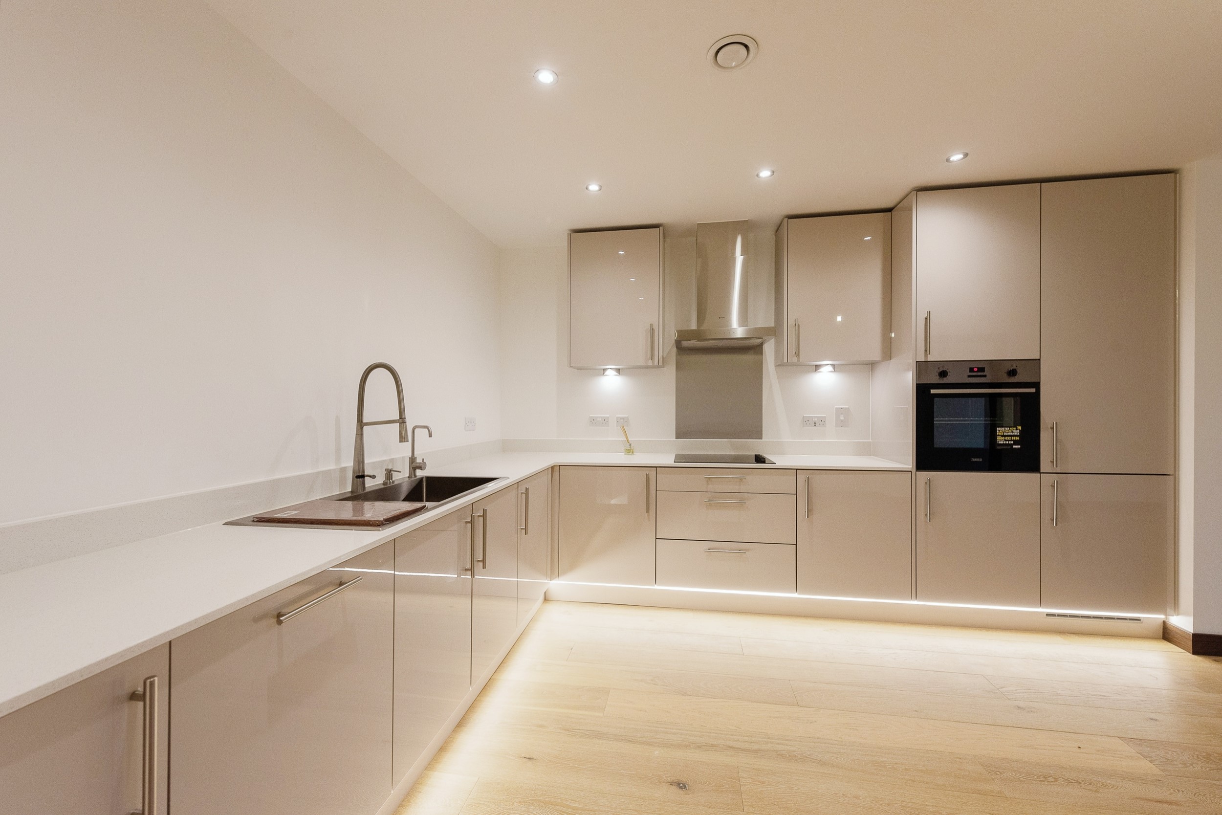 propertyP3243243