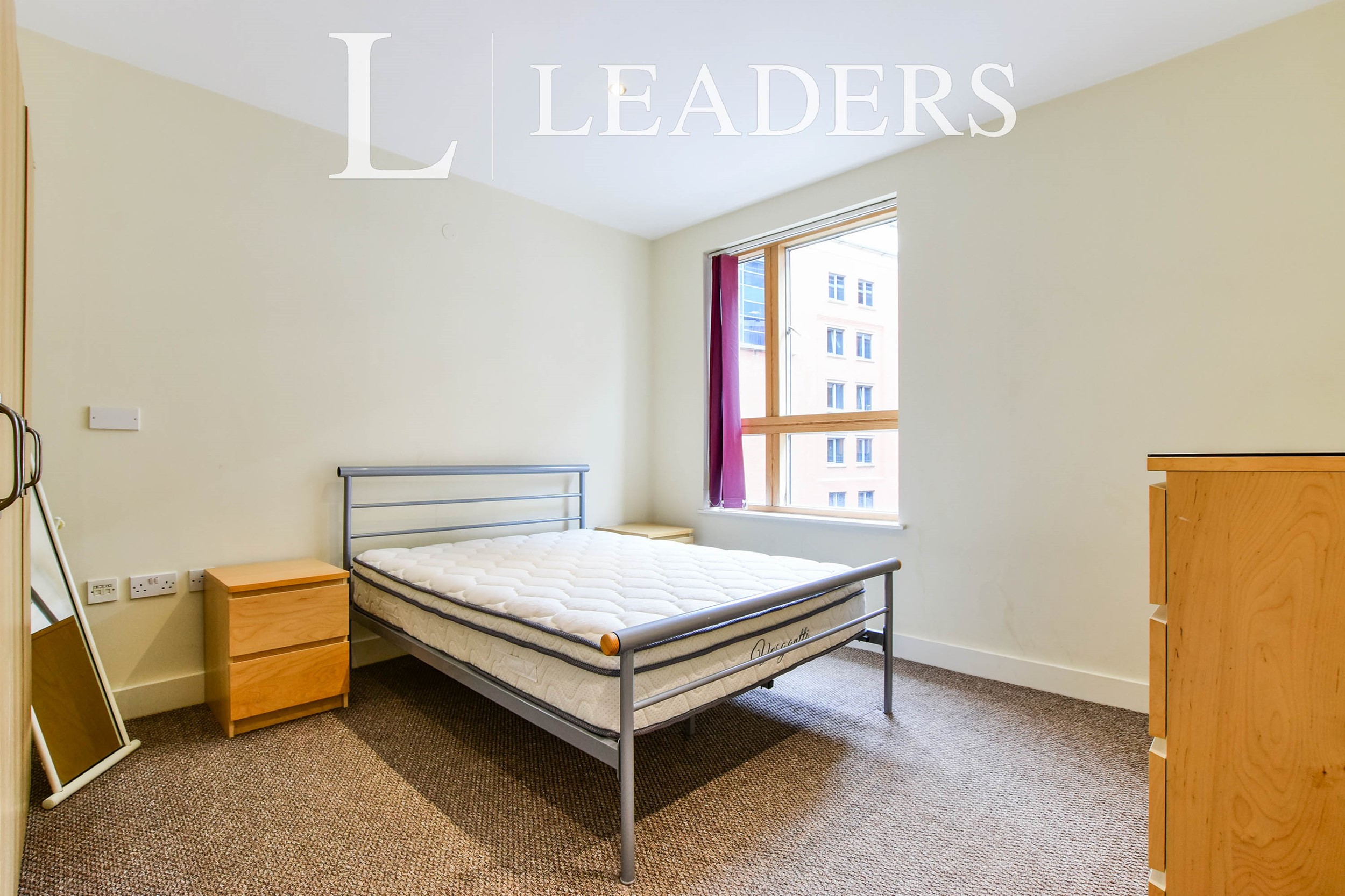 propertyP1354356