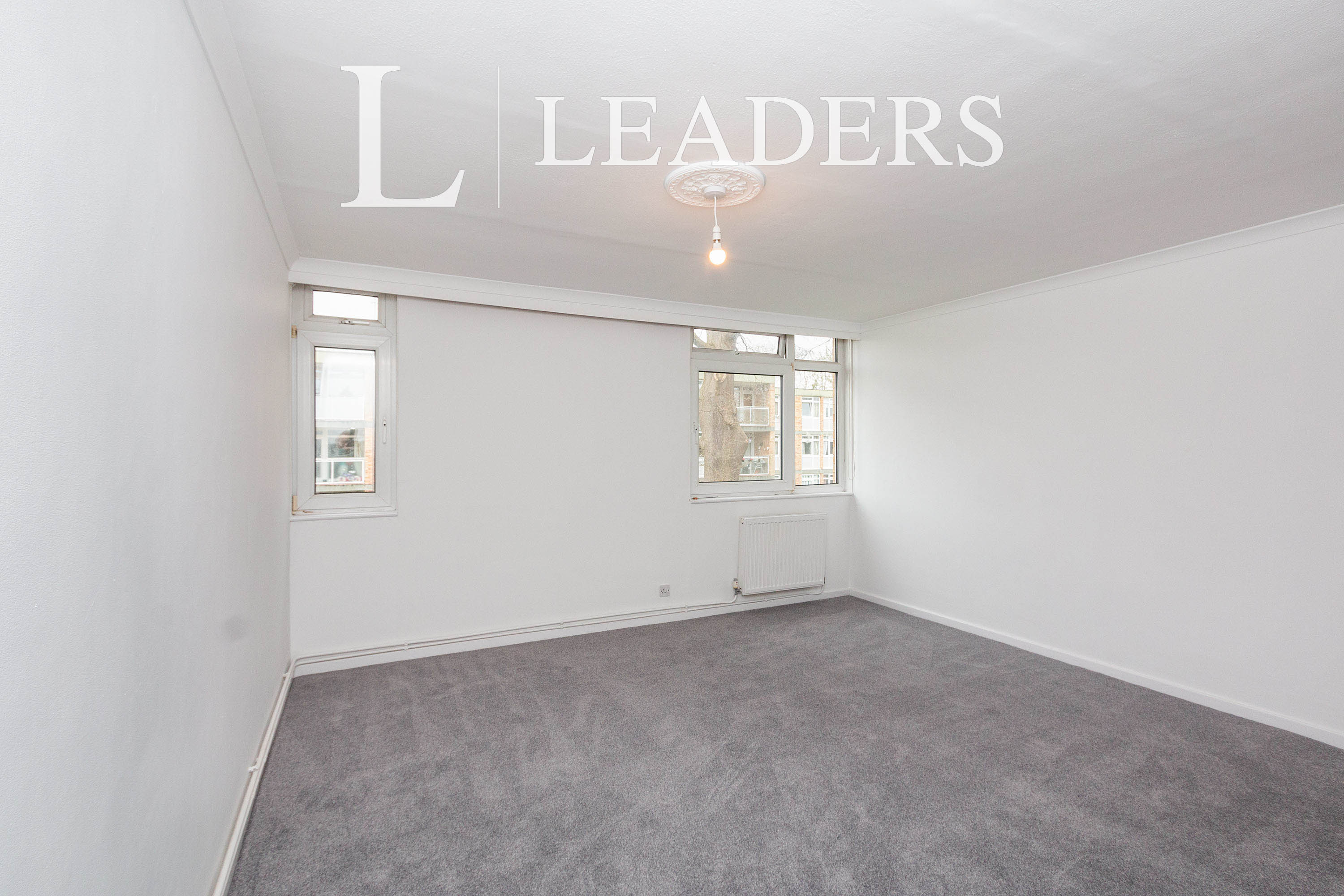 propertyP1045275