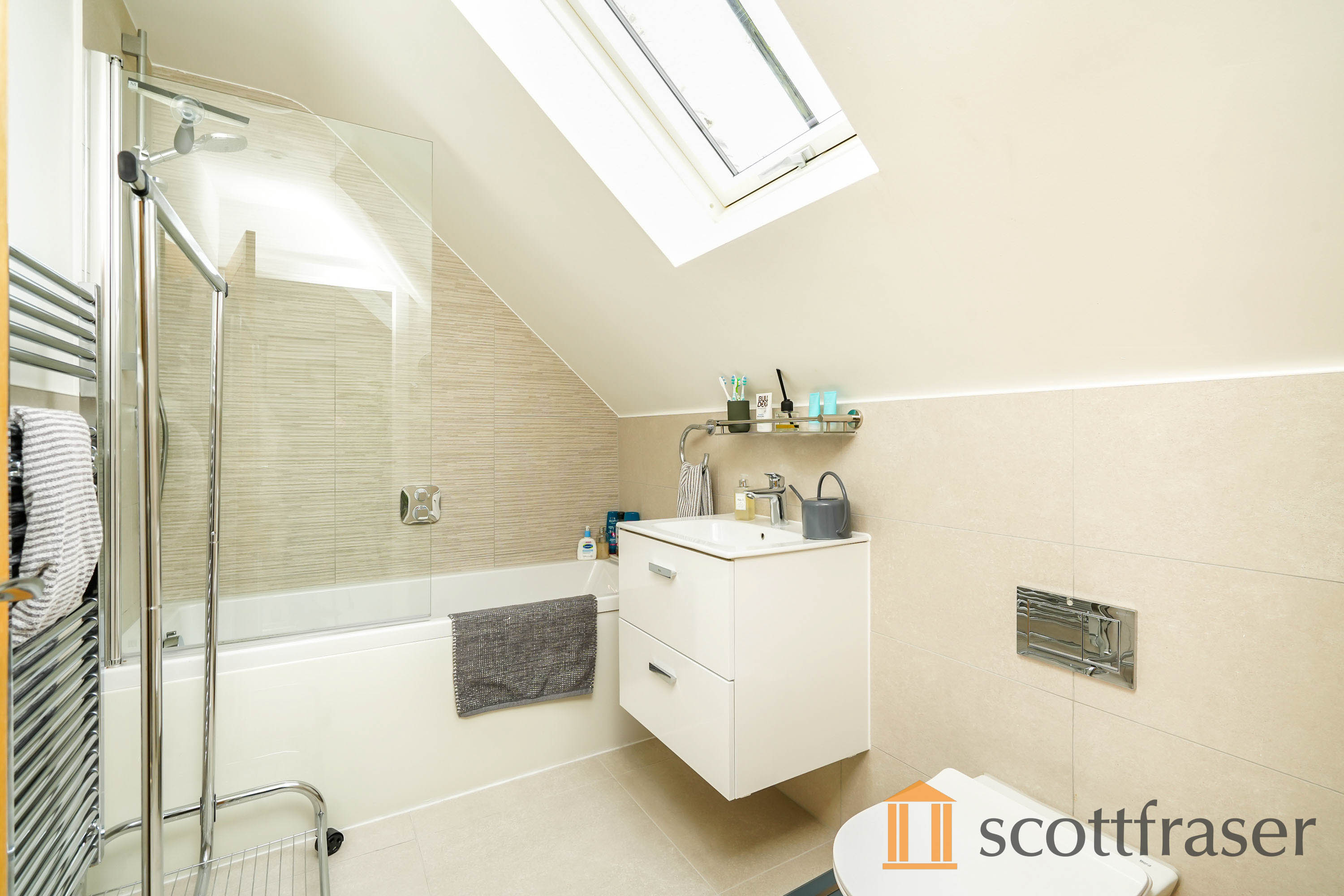 propertyP44529511