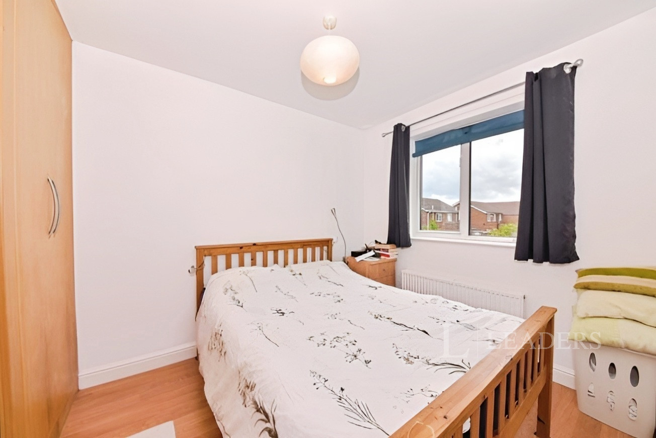 propertyP1559345