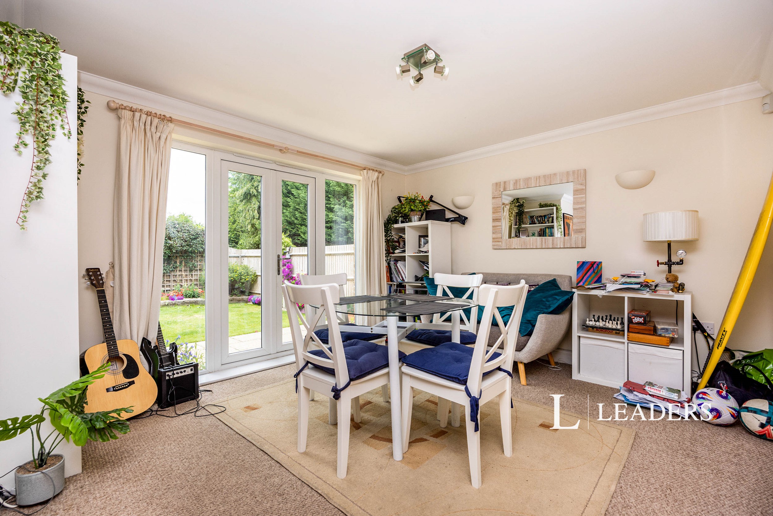 propertyP1049963