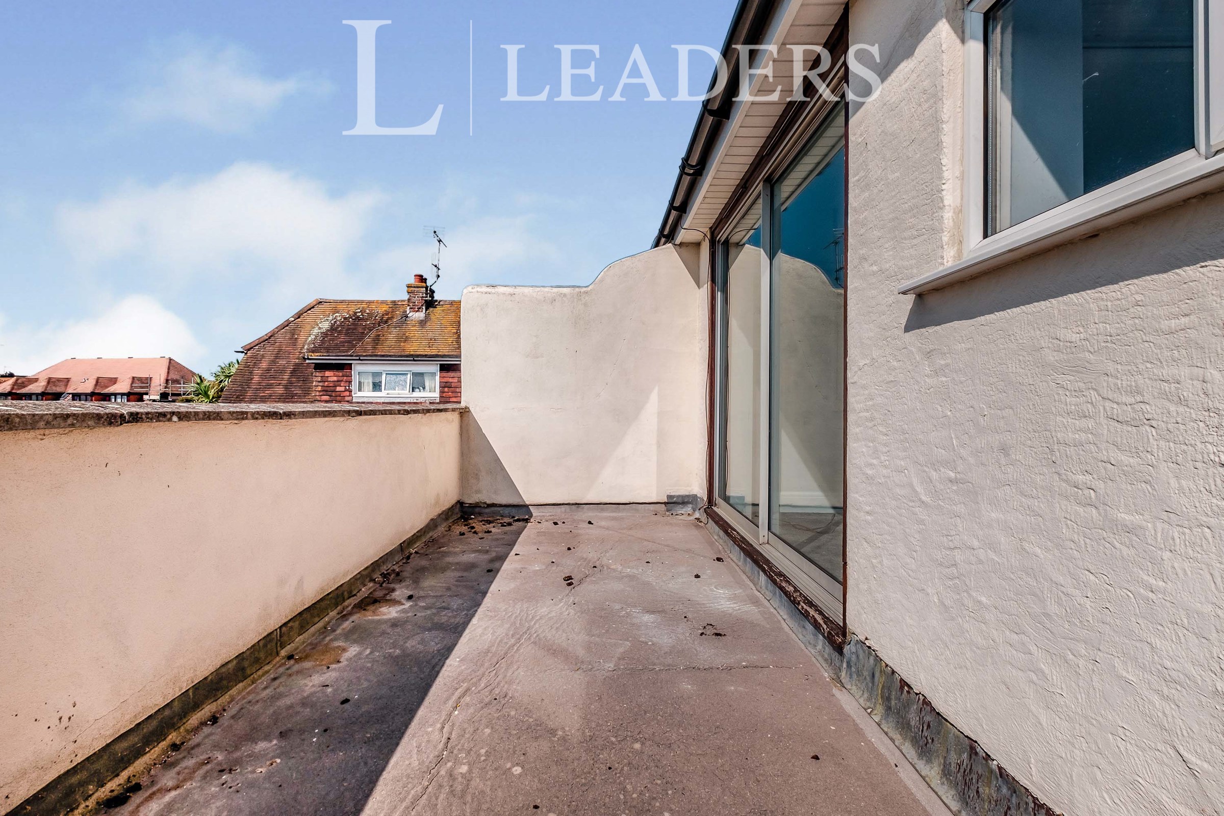 Queens Court, Worthing, BN11 Leaders