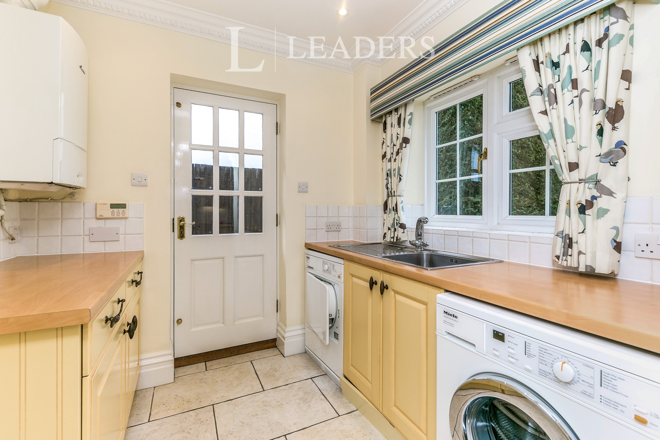 propertyP10298011