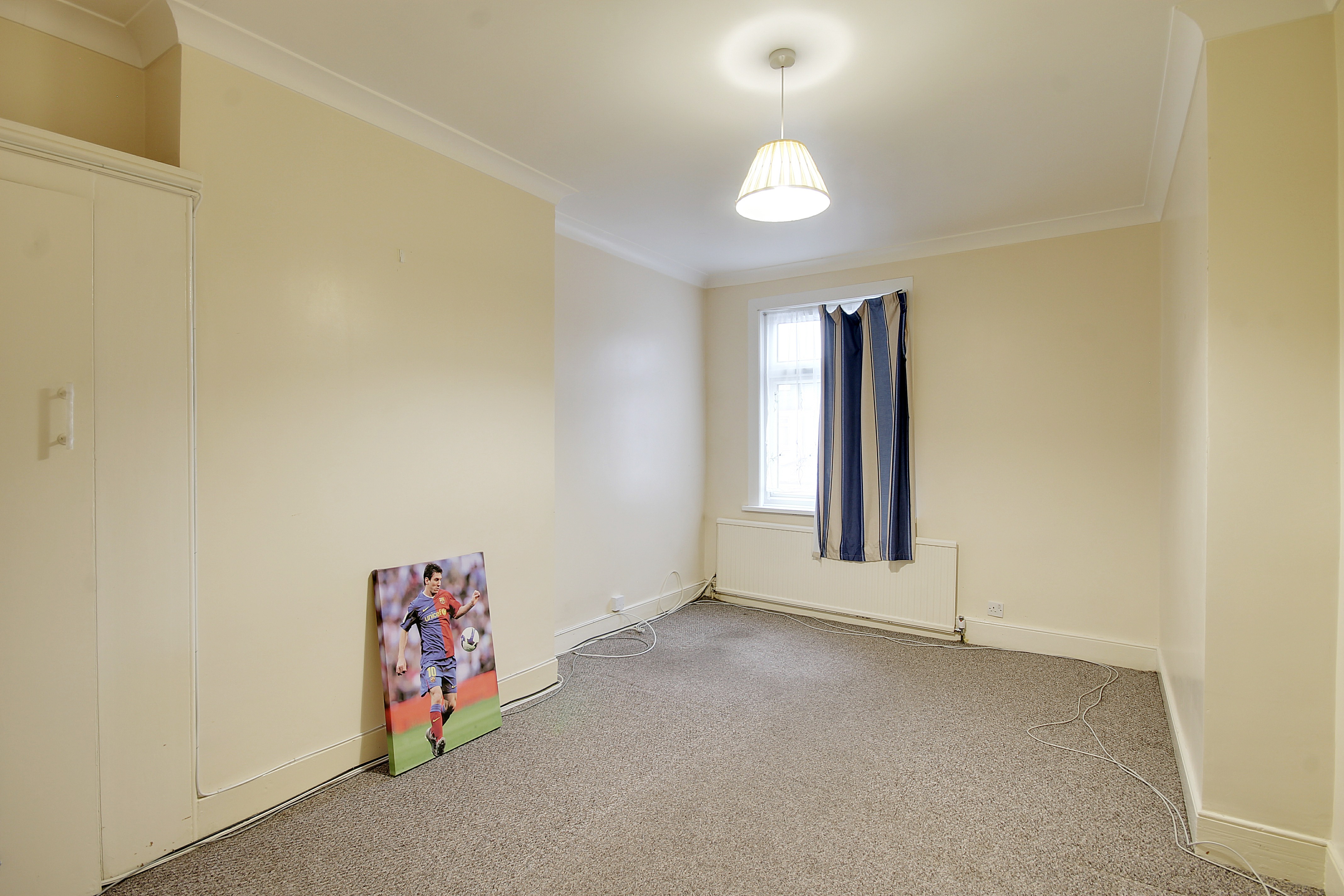 propertyP1932056