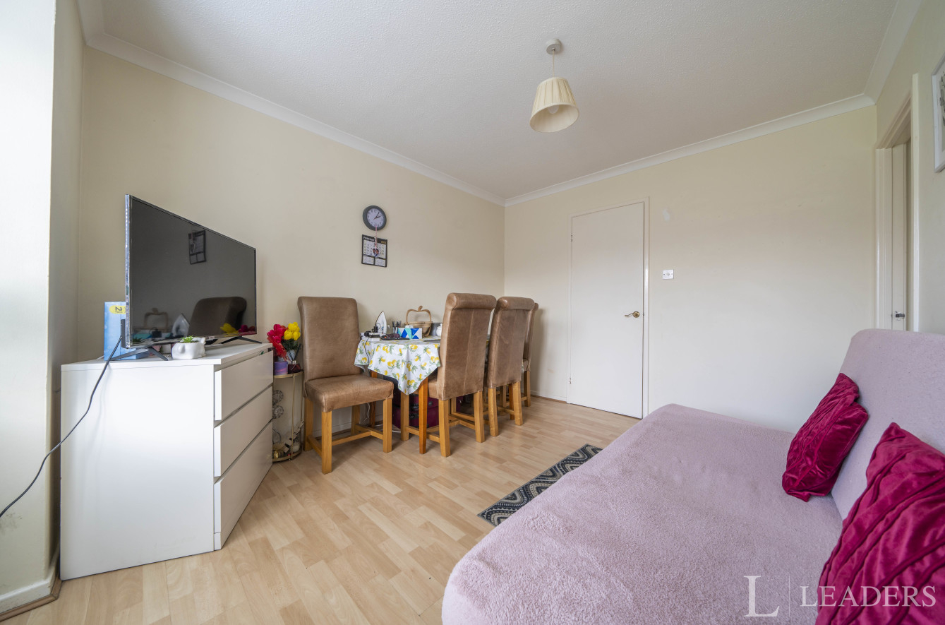 propertyP1094453