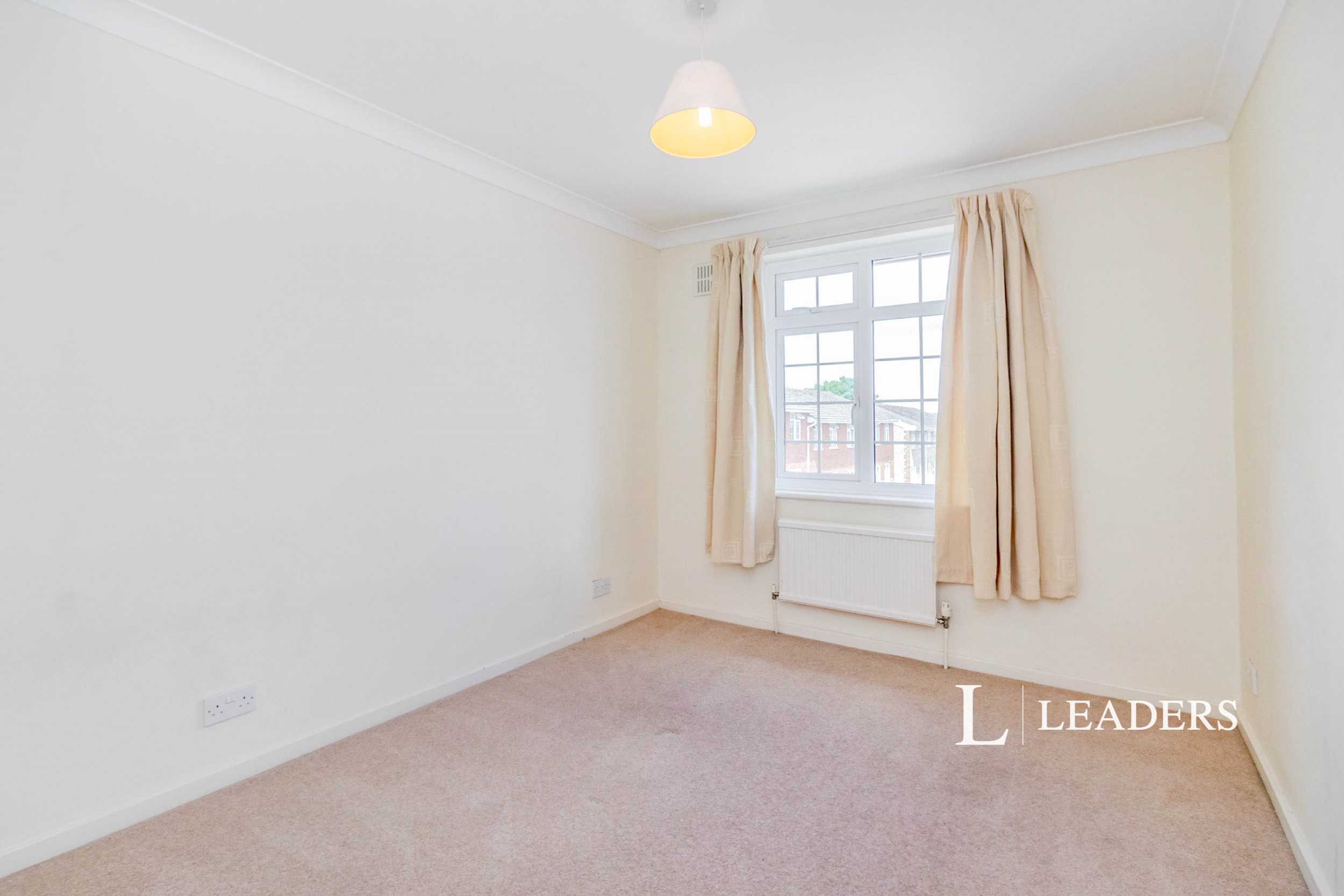 propertyP1002938