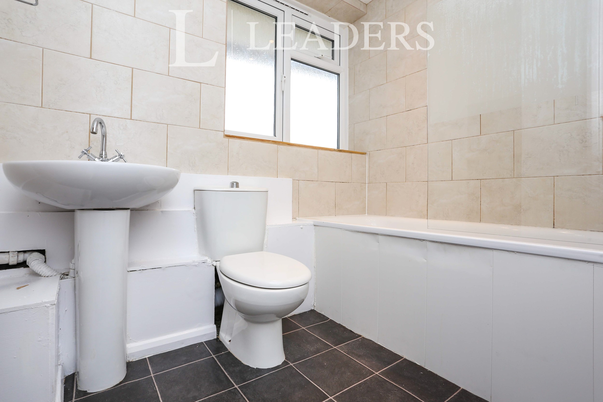 propertyP2556044
