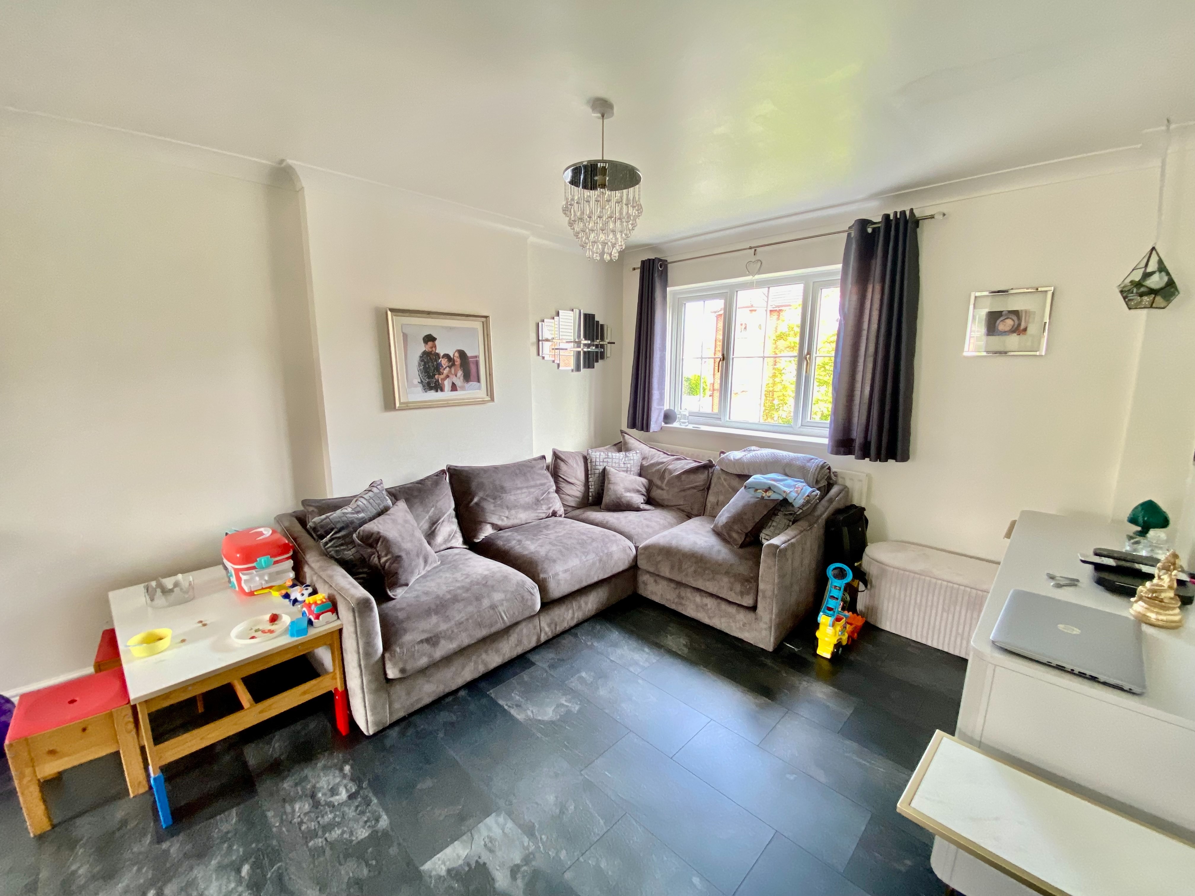 propertyP2842343