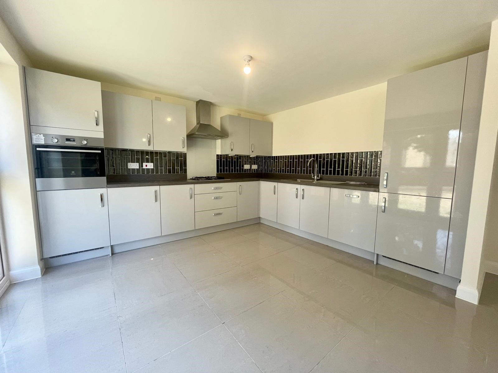 propertyP2778463
