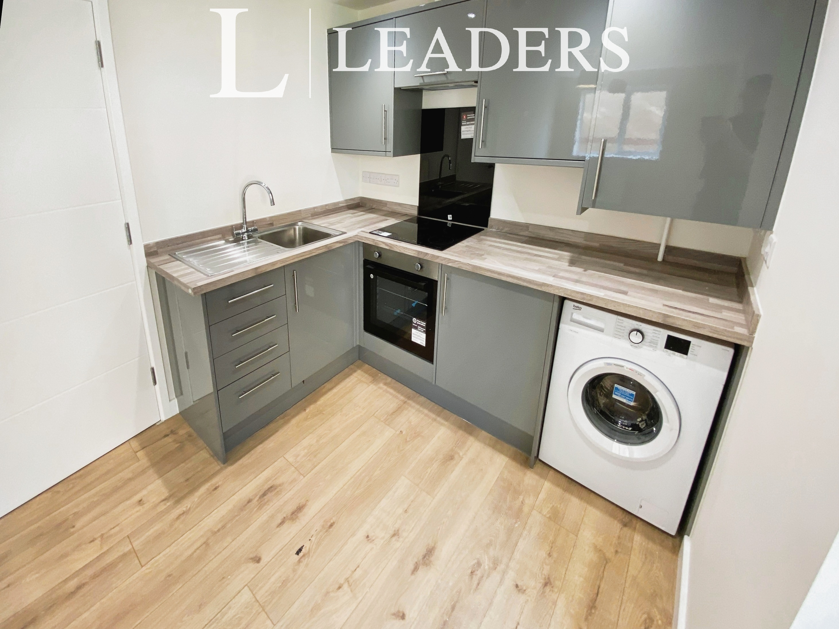 propertyP3483682