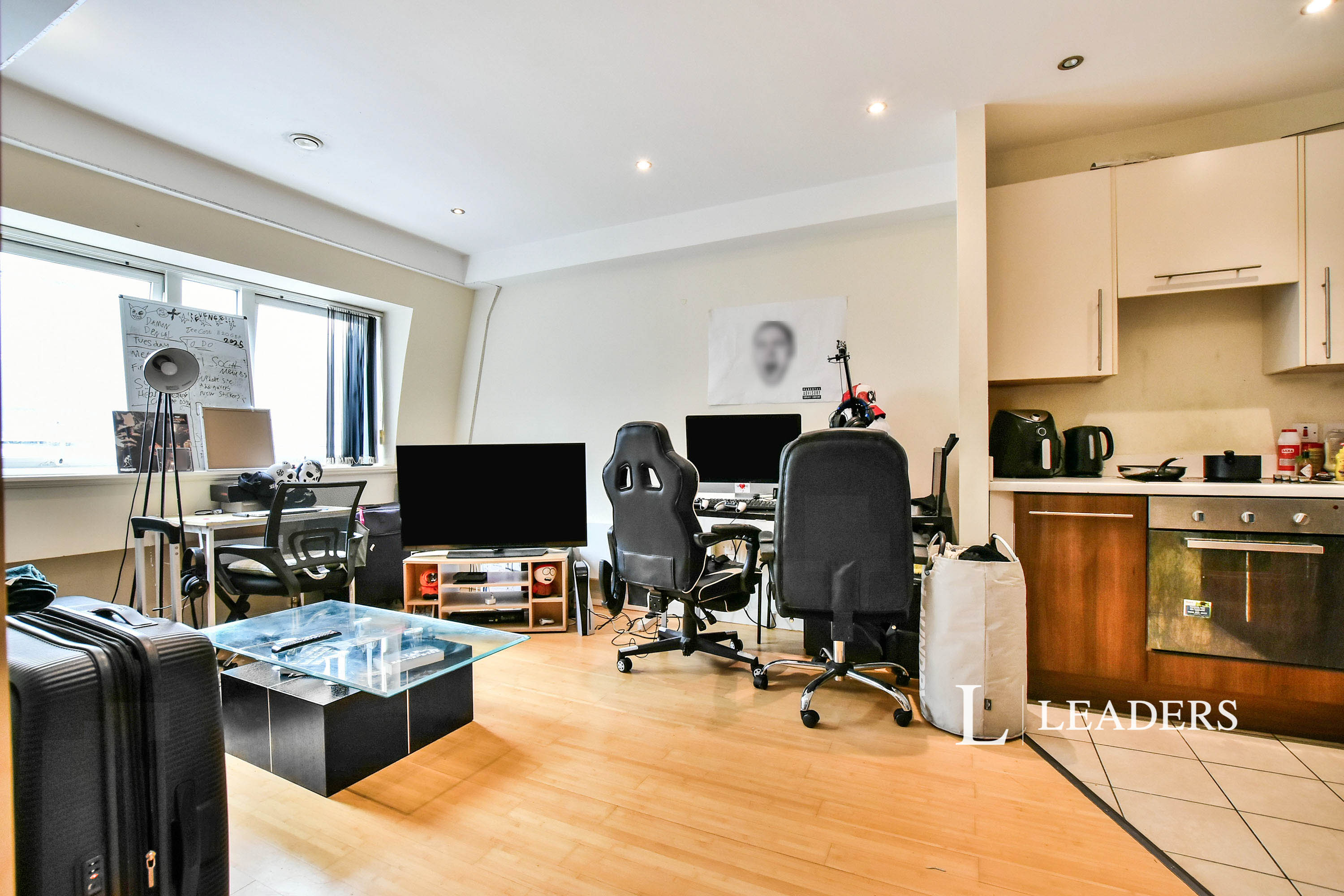 propertyP1352853