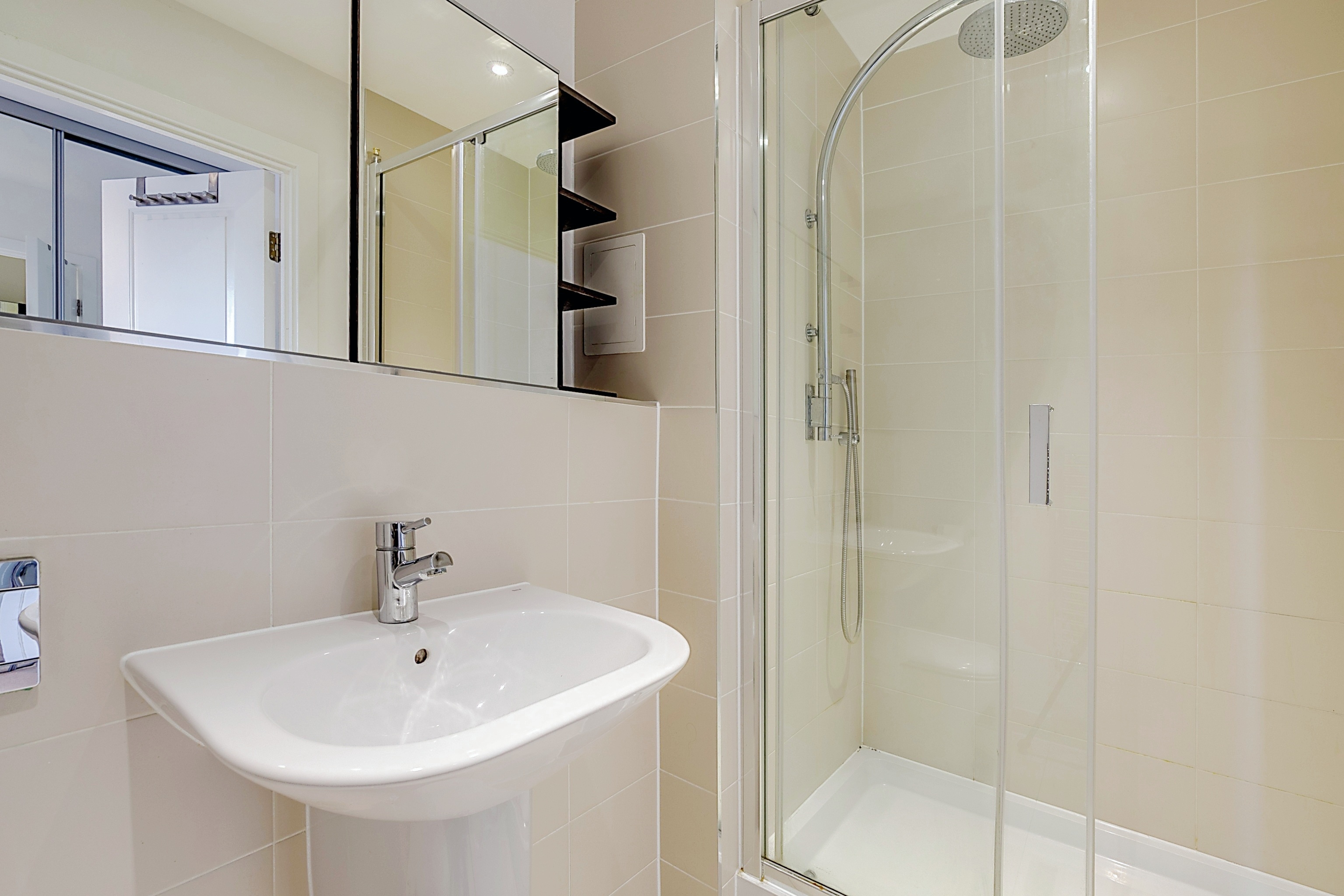 propertyP2885024